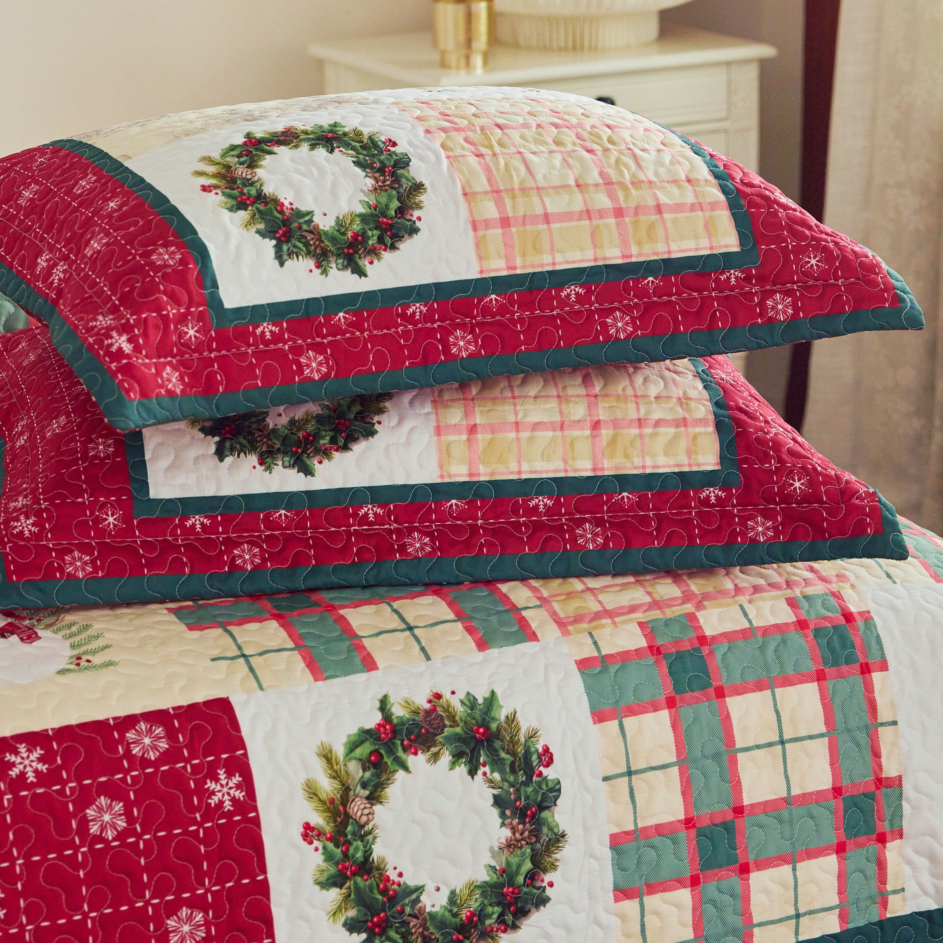 3-Piece Vintage Christmas Plaid Patchwork Quilt Bedspread Set BY227