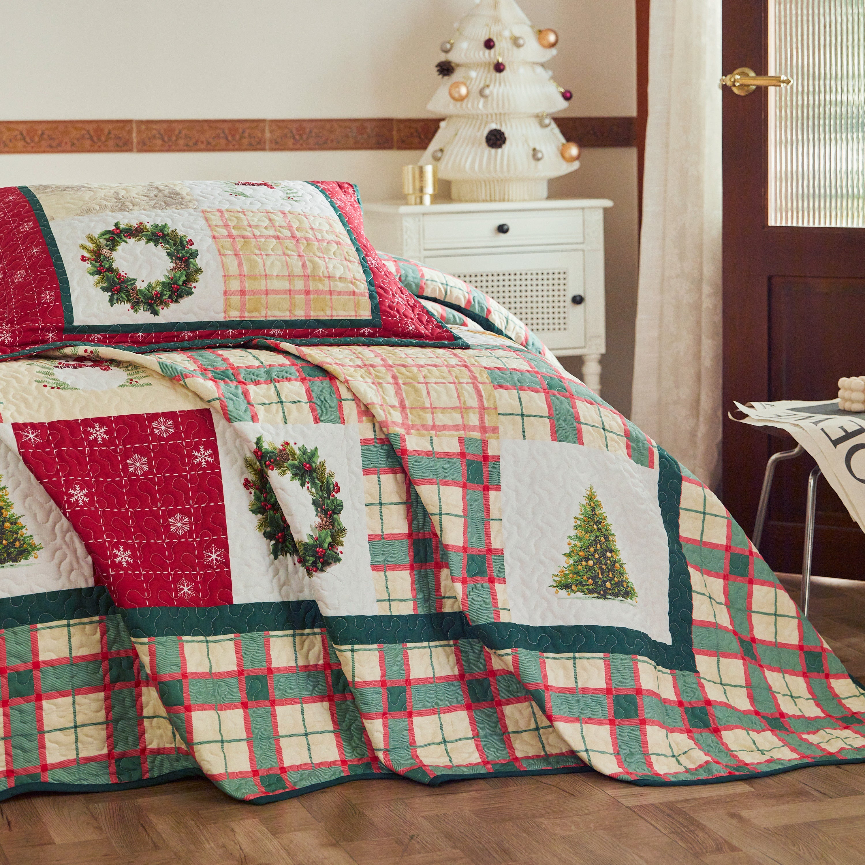 3-Piece Vintage Christmas Plaid Patchwork Quilt Bedspread Set BY227
