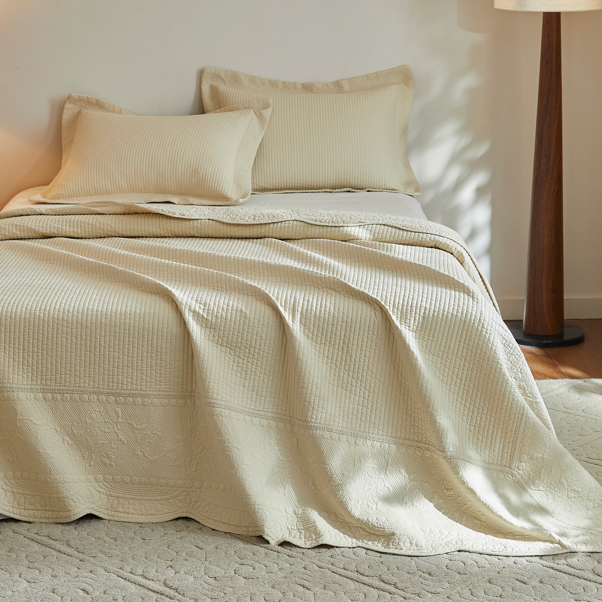 3 Piece 100% Cotton Quilt Set, Oversized Lightweight Textured Bedspread TG