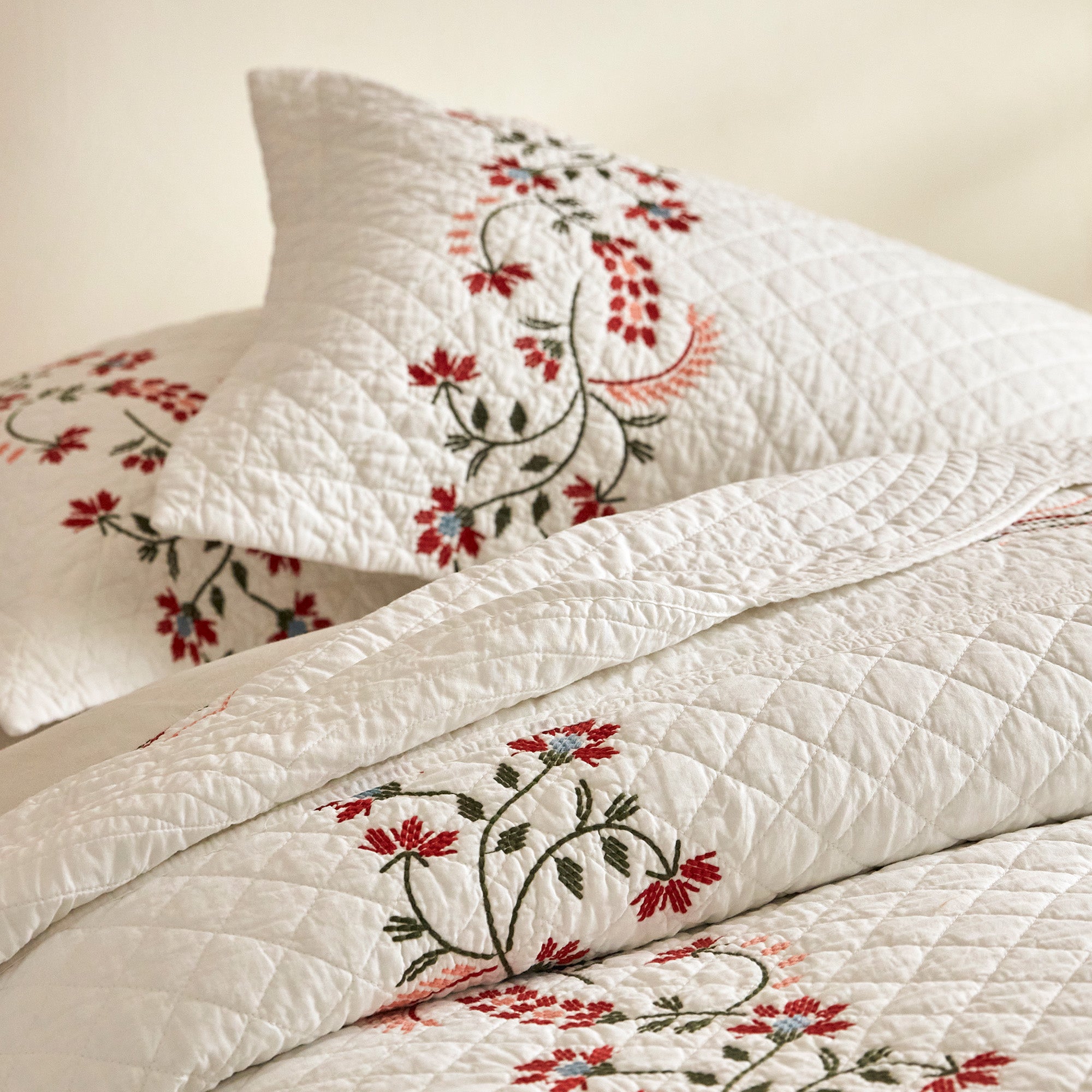 3 Piece Cotton Embroidered Quilt Set – Farmhouse Bedspread TC155