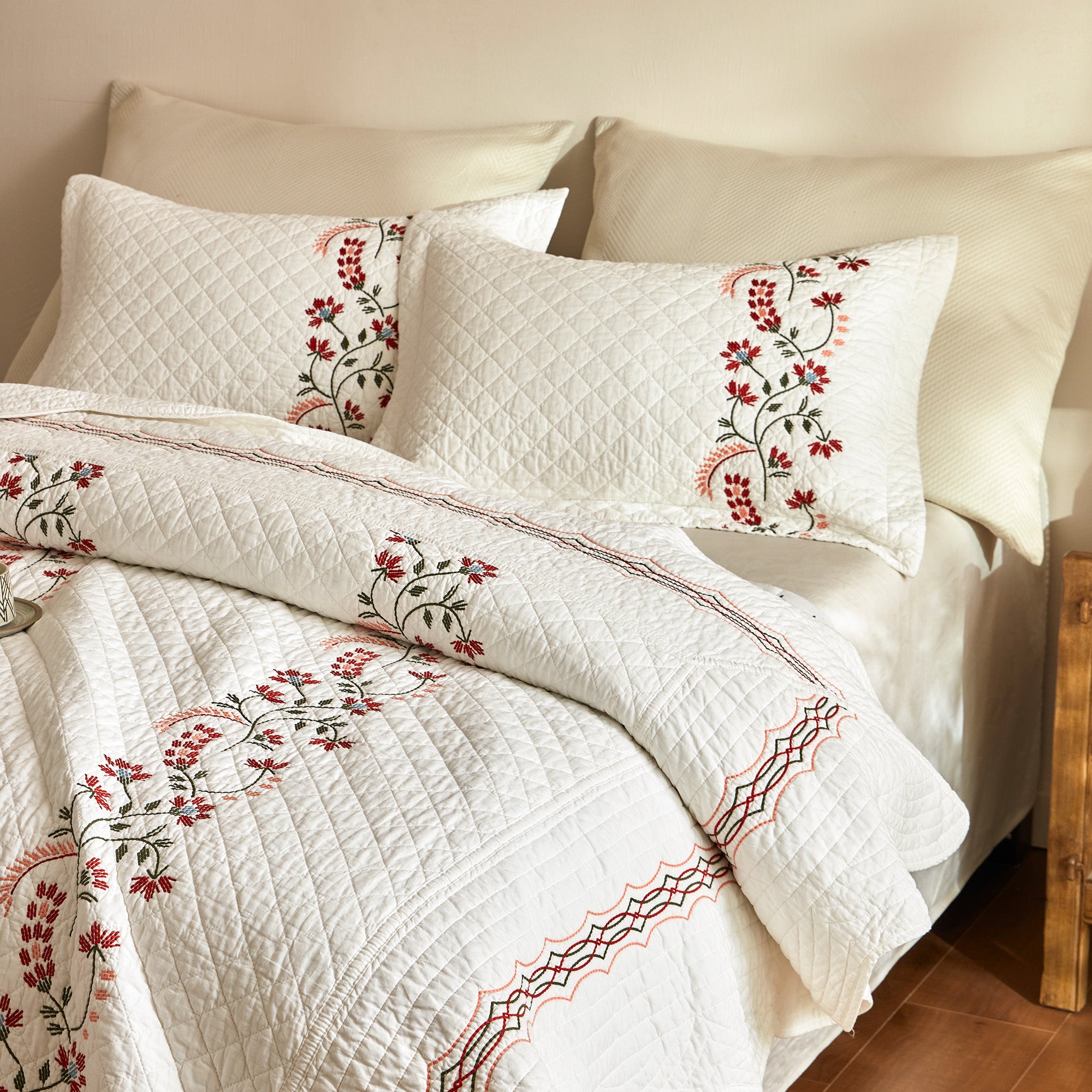 3 Piece Cotton Embroidered Quilt Set – Farmhouse Bedspread TC155