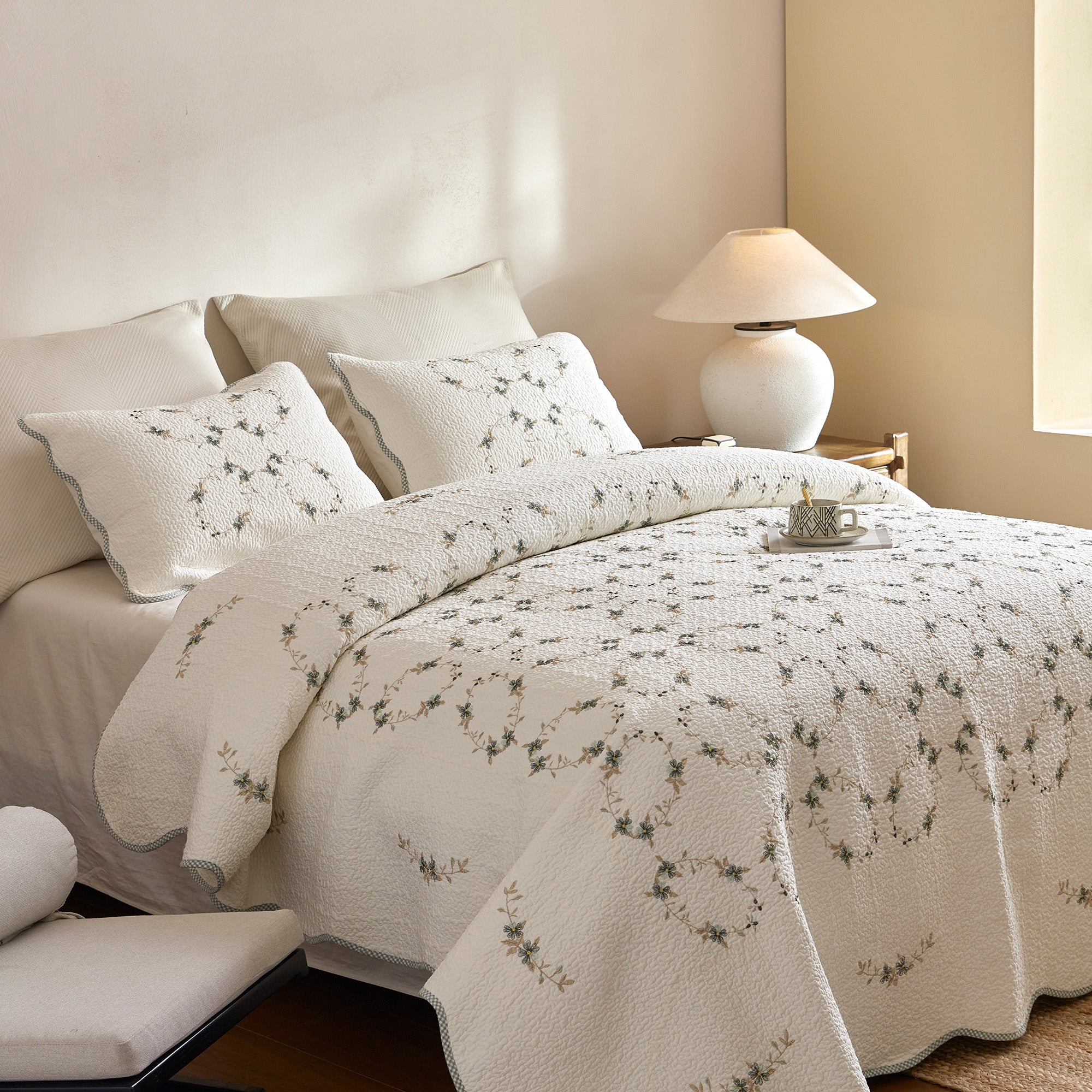 3Pcs Soft Cream Cotton Quilt Bedspread Set European Cottage Style TC153