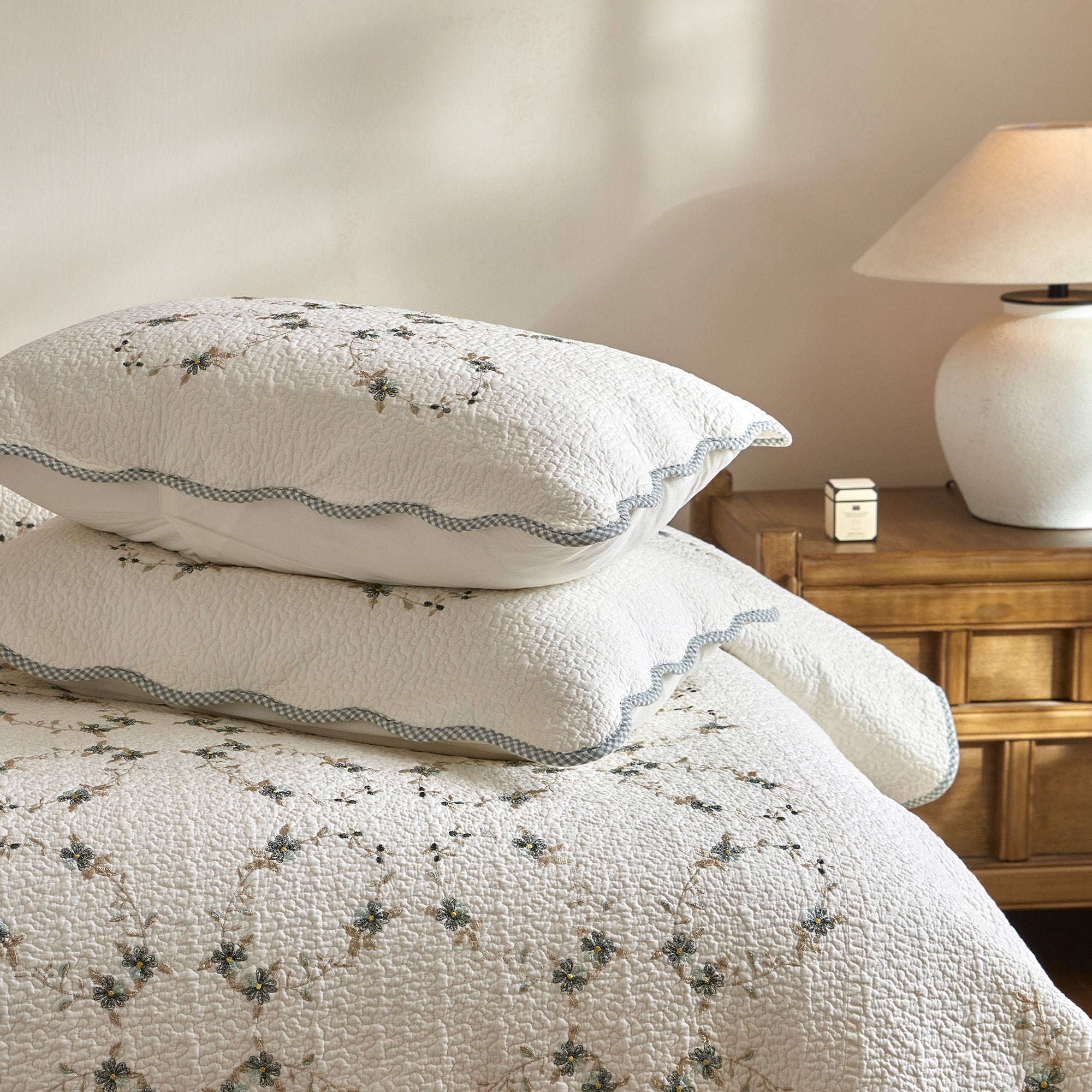 3Pcs Soft Cream Cotton Quilt Bedspread Set European Cottage Style TC153