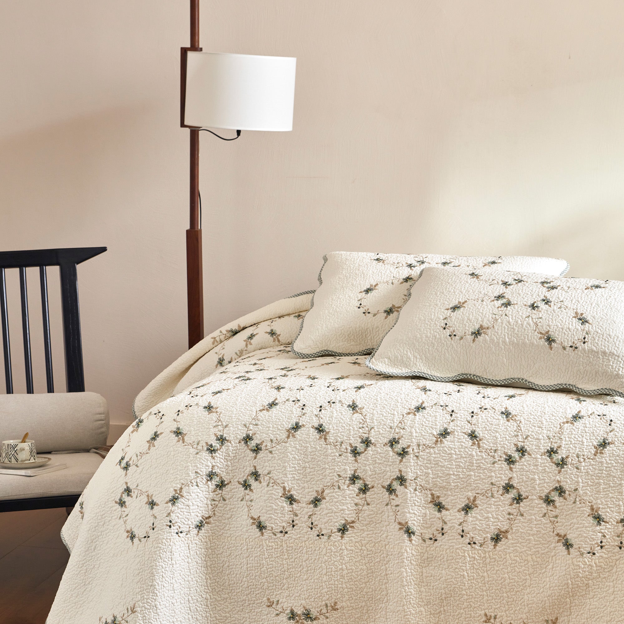 3Pcs Soft Cream Cotton Quilt Bedspread Set European Cottage Style TC153