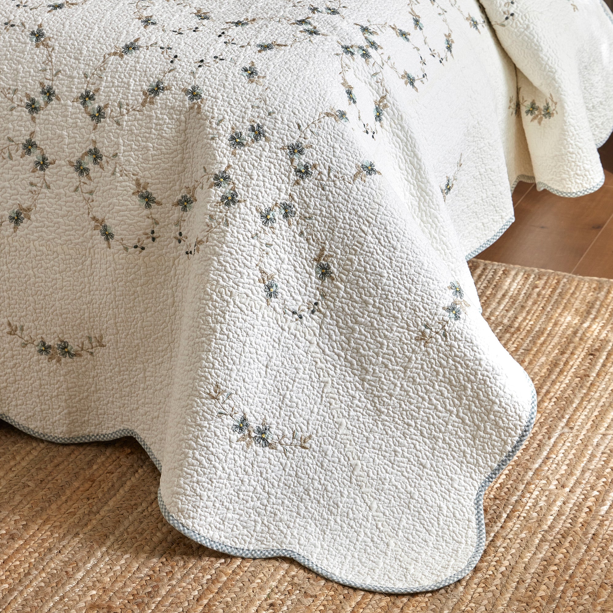 3Pcs Soft Cream Cotton Quilt Bedspread Set European Cottage Style TC153