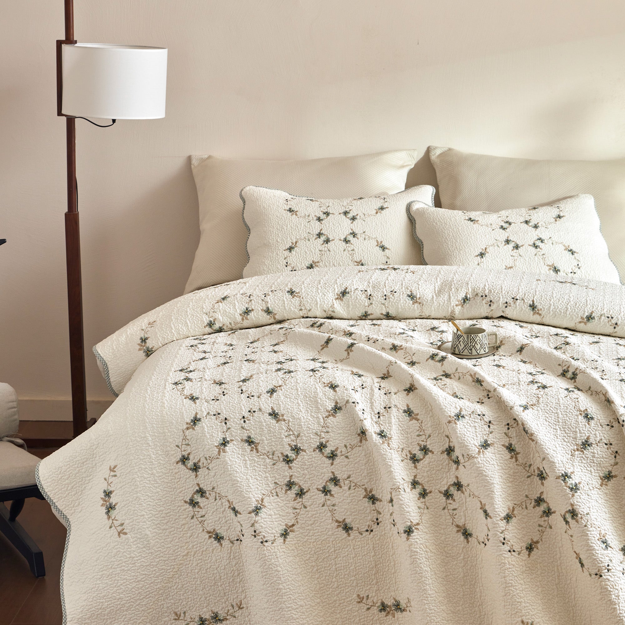 3Pcs Soft Cream Cotton Quilt Bedspread Set European Cottage Style TC153