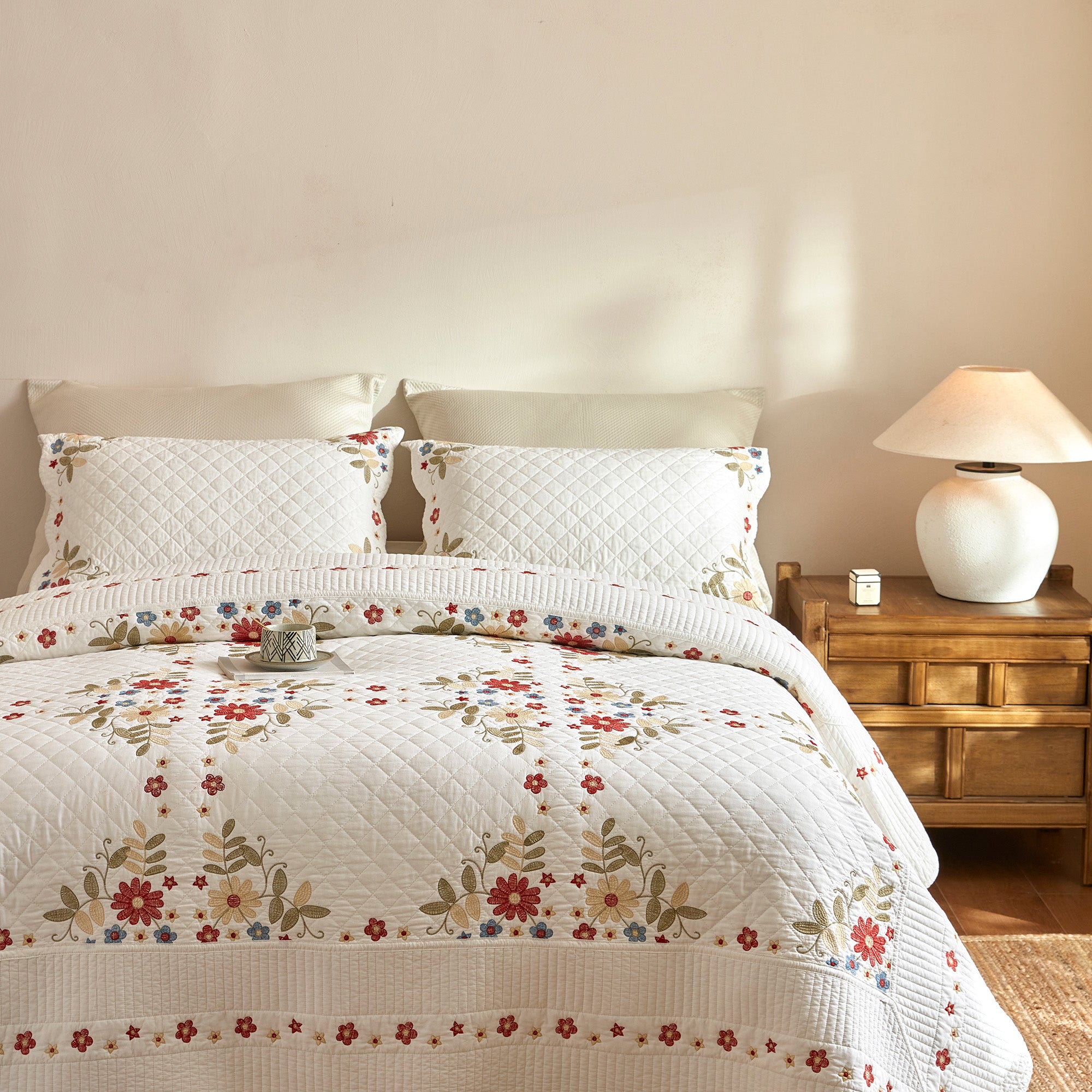 3Pcs Cotton Cottage Floral Quilt Bedspread Set Classic Farmhouse Style TC156