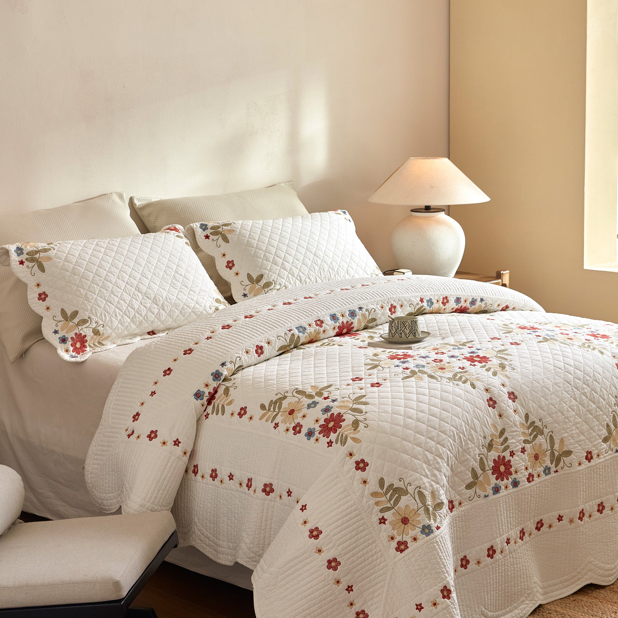 3Pcs Cotton Cottage Floral Quilt Bedspread Set Classic Farmhouse Style TC156