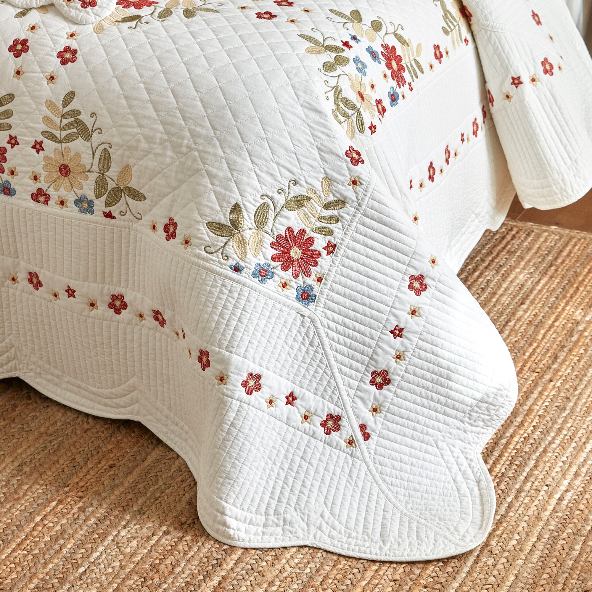 3Pcs Cotton Cottage Floral Quilt Bedspread Set Classic Farmhouse Style TC156