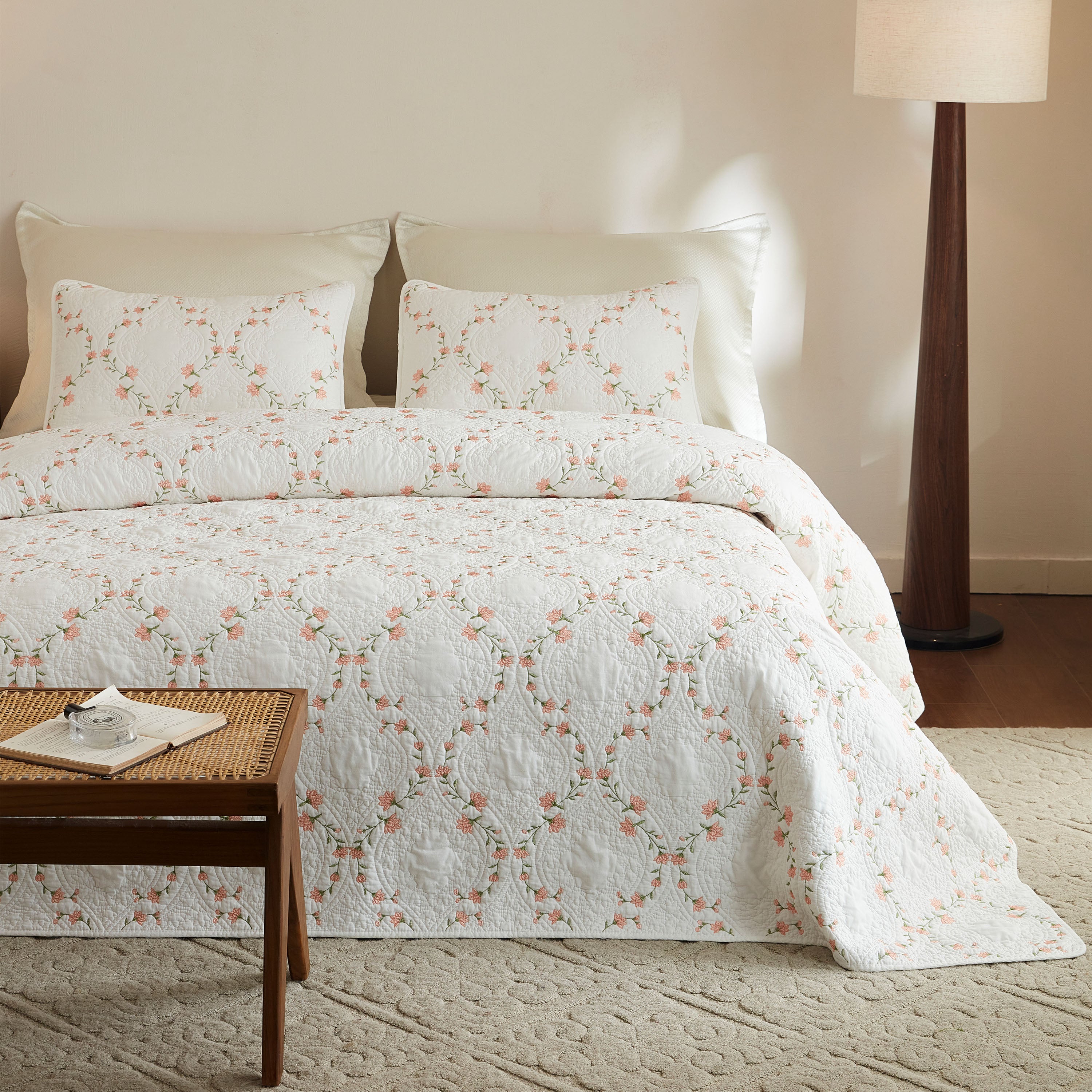 3 Piece 100% Cotton Embroidered Floral Quilt Set – Vintage Farmhouse Bedspread