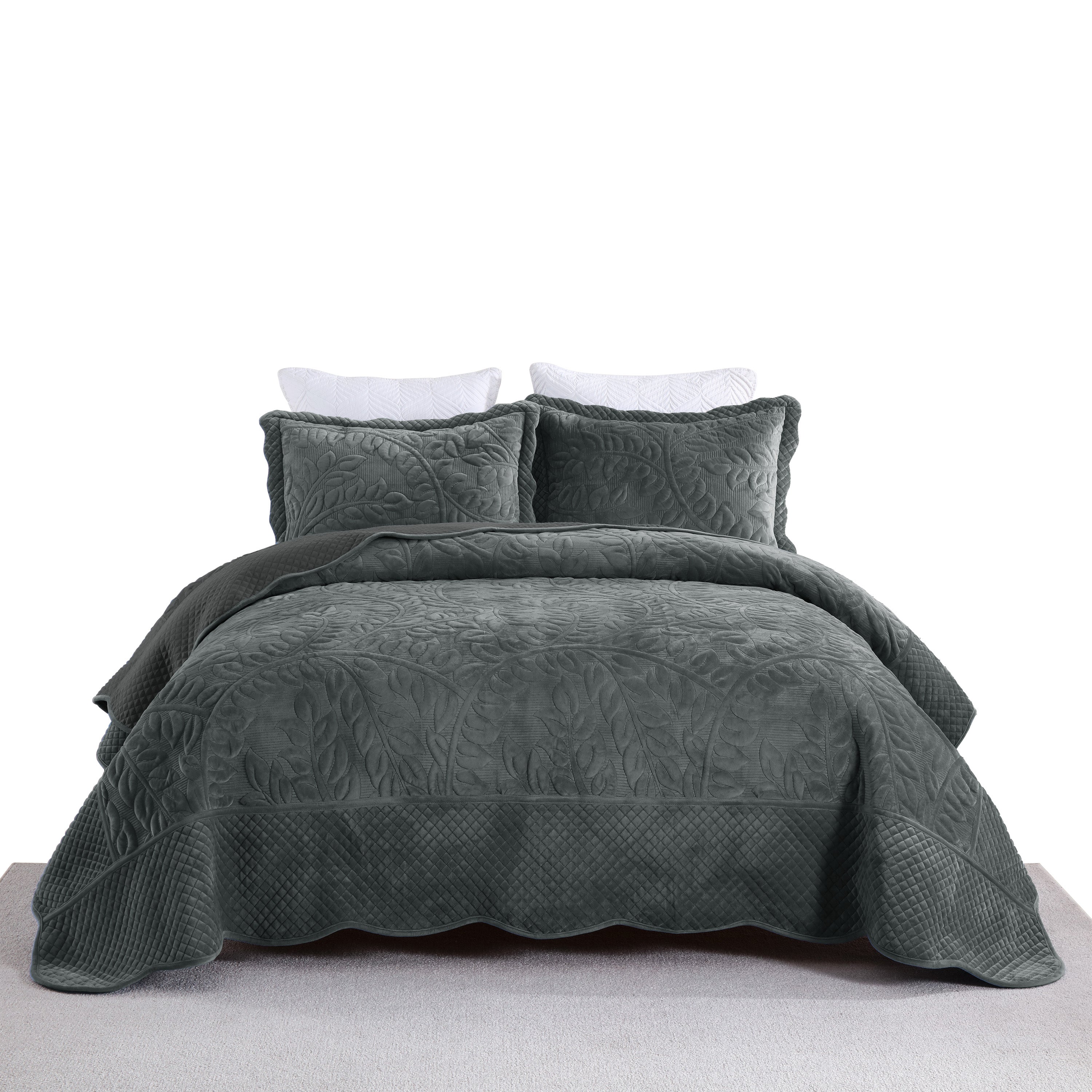 3 Piece Oversized Luxury Velvet Quilt Set Leaf Embroidered Bedspread