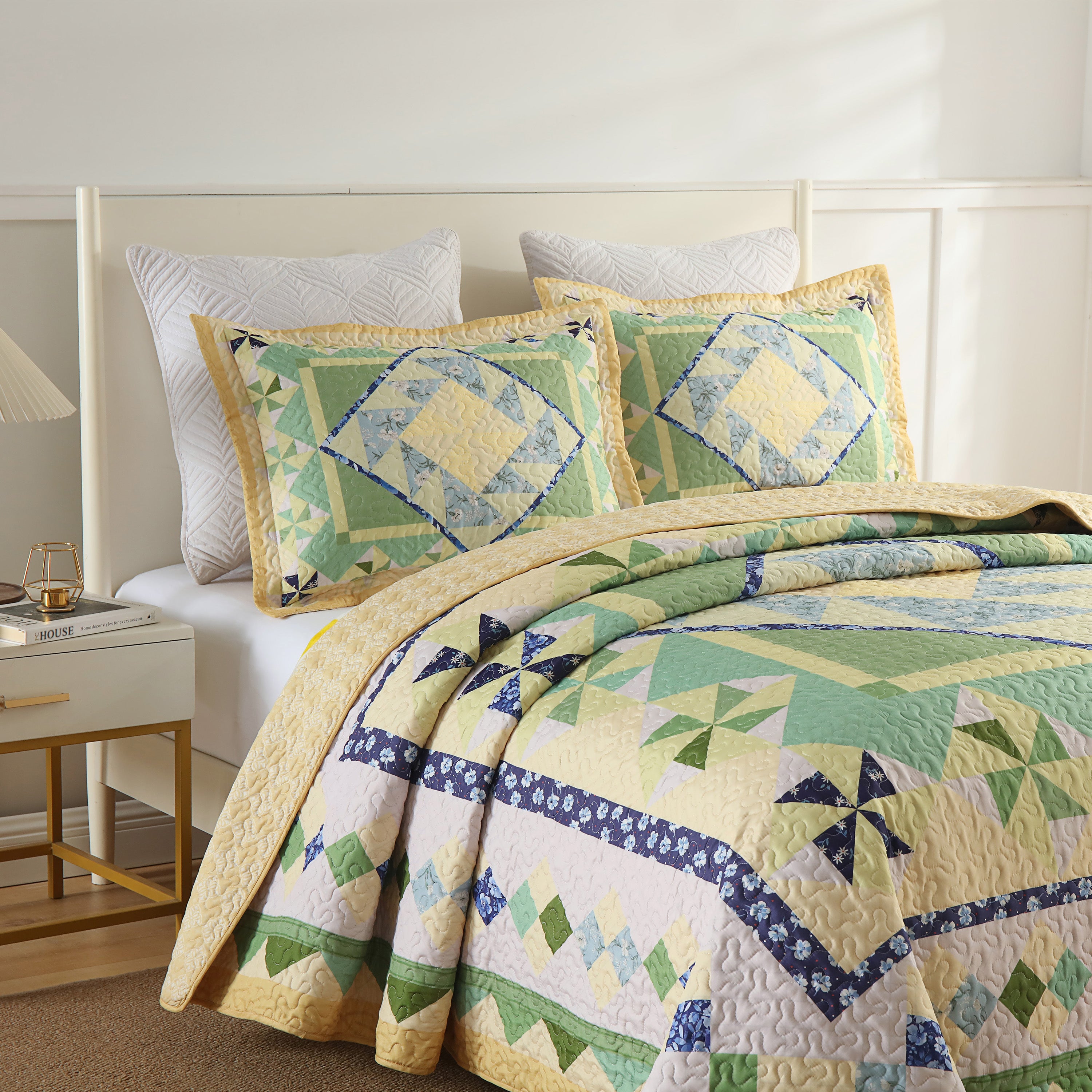3 Piece Patchwork Quilt Set, Geometric Bedspread Lightweight B197