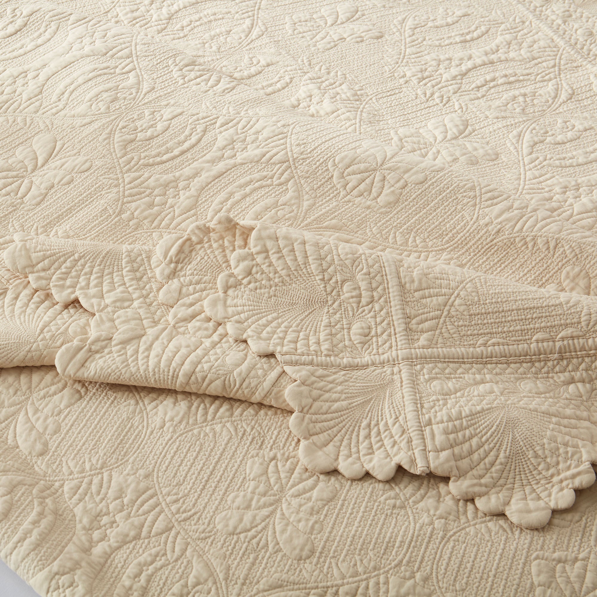 Embroidered Quilt Set – 3 Piece Oversized Bedspread, 100% Cotton TL140
