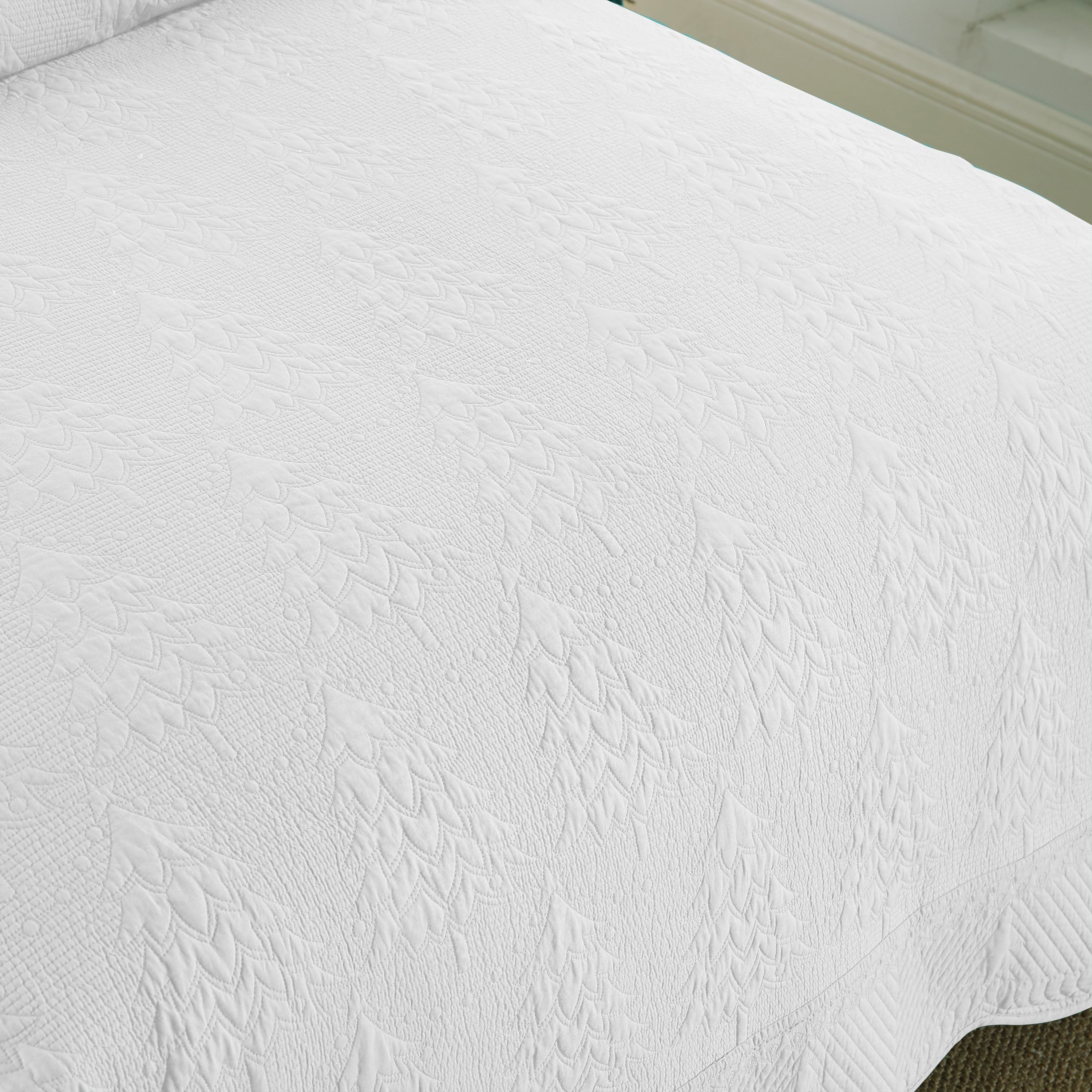 3 Piece 100% Cotton Christmas Tree Oversized Lightweight Bedspread Quilt Set TC