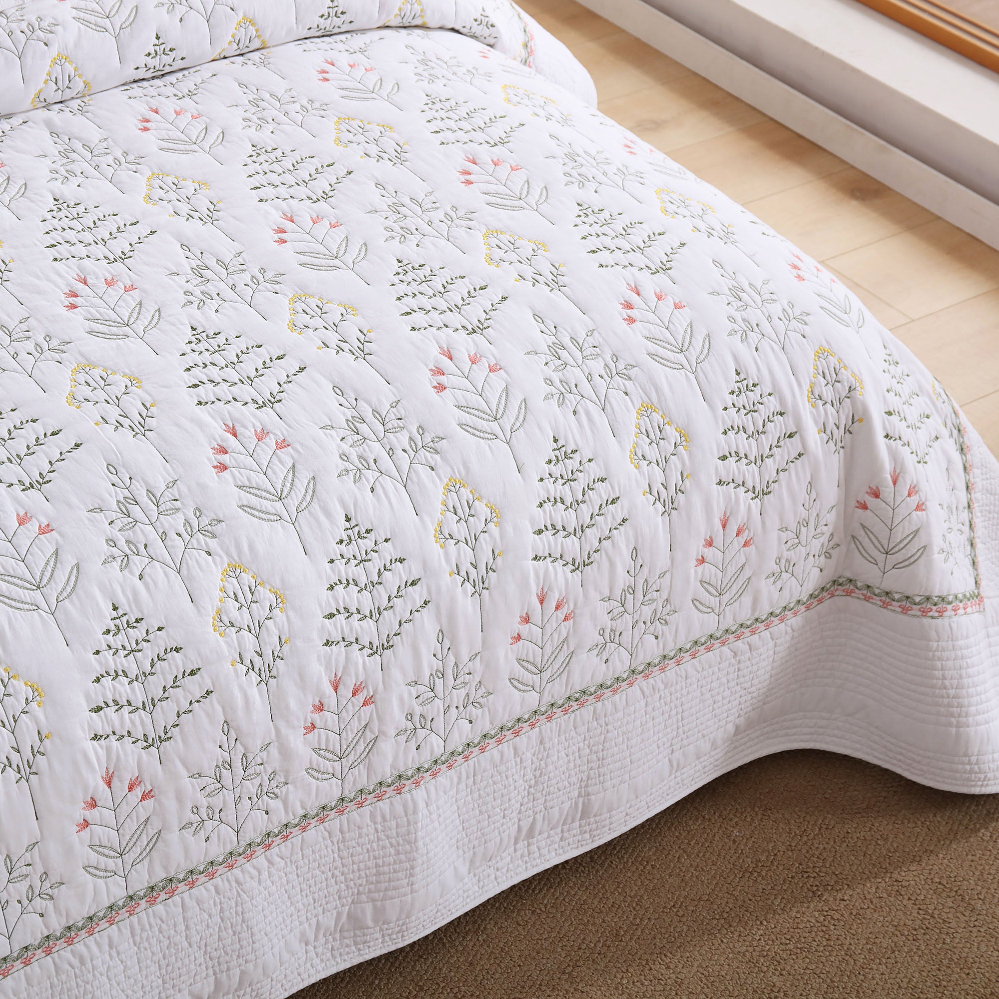 Oversized 3 Piece 100% Cotton Botanical Embroidered Quilt Set – Farmhouse Bedspread TL139