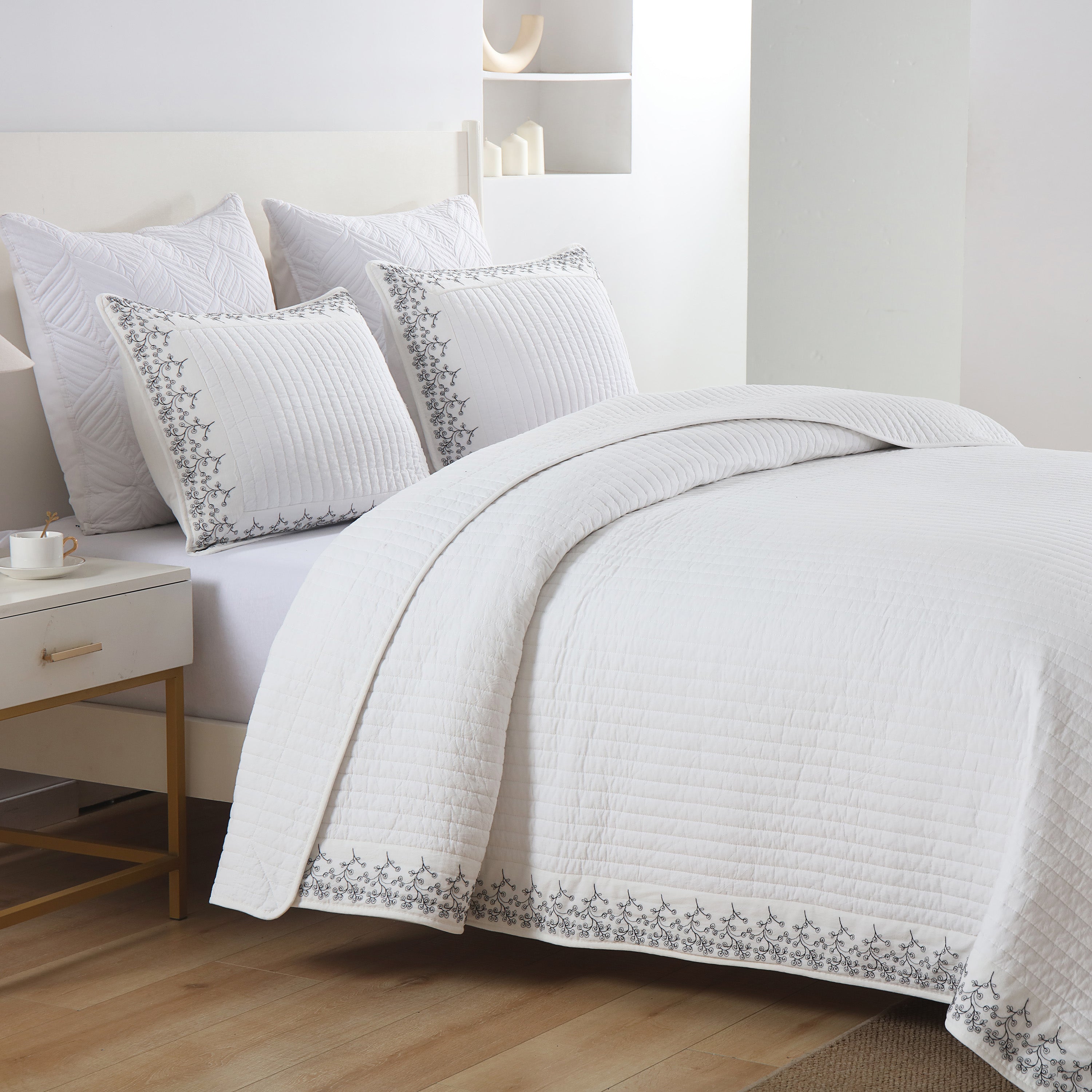 3 Piece 100% Cotton White Striped Embroidered Quilt Bedspread Set TC134