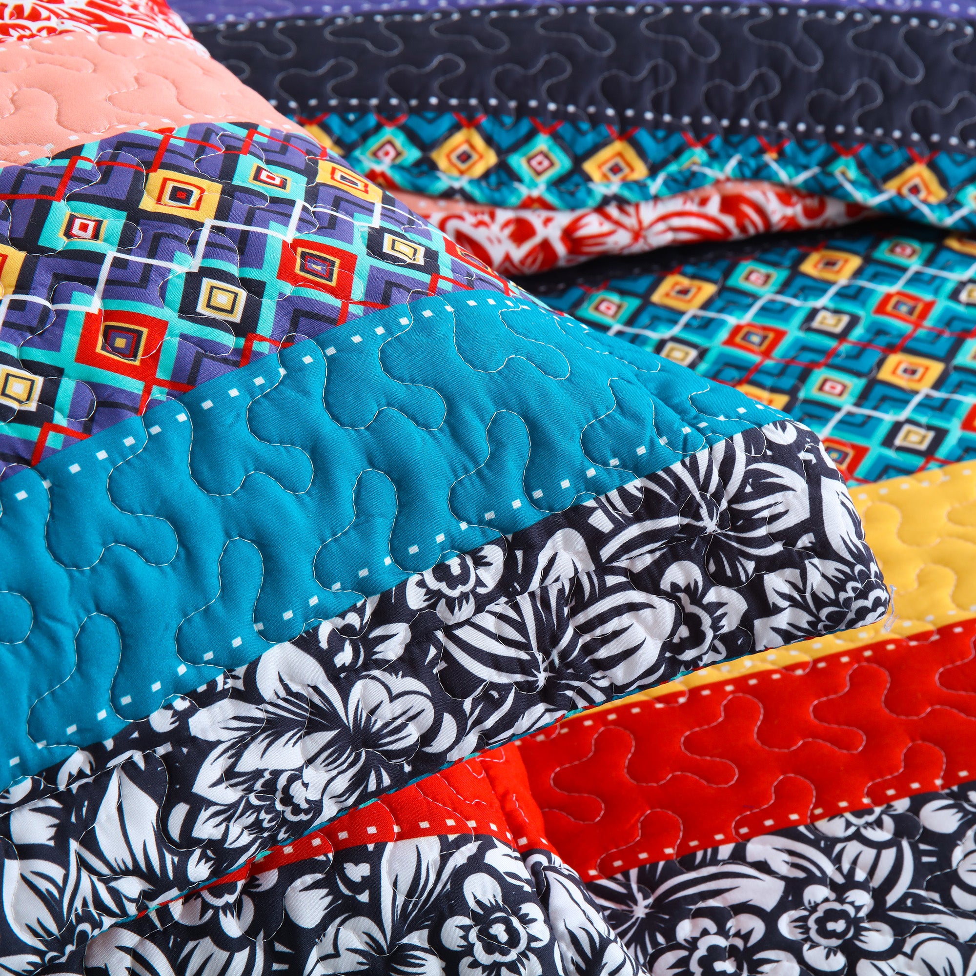 3 Piece Soft Polyester Bohemian Stripe Patchwork Quilt Bedspread Set BY221