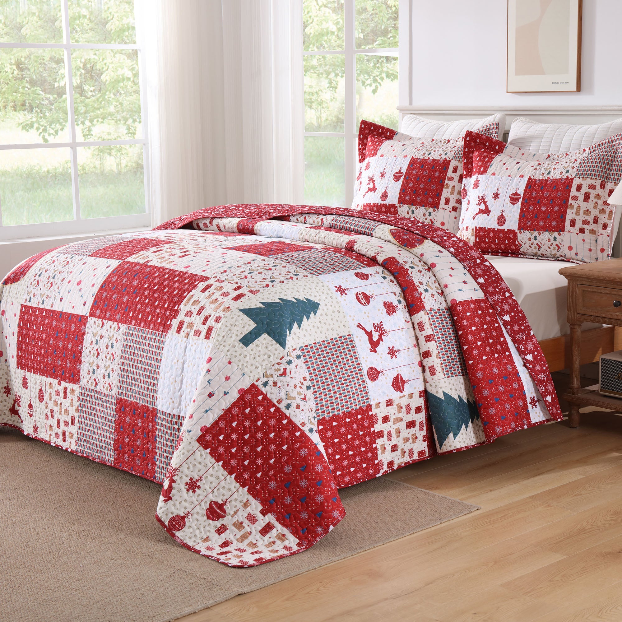 3 Piece Reversible Christmas Holiday Patchwork Quilt Bedspread Set BY216