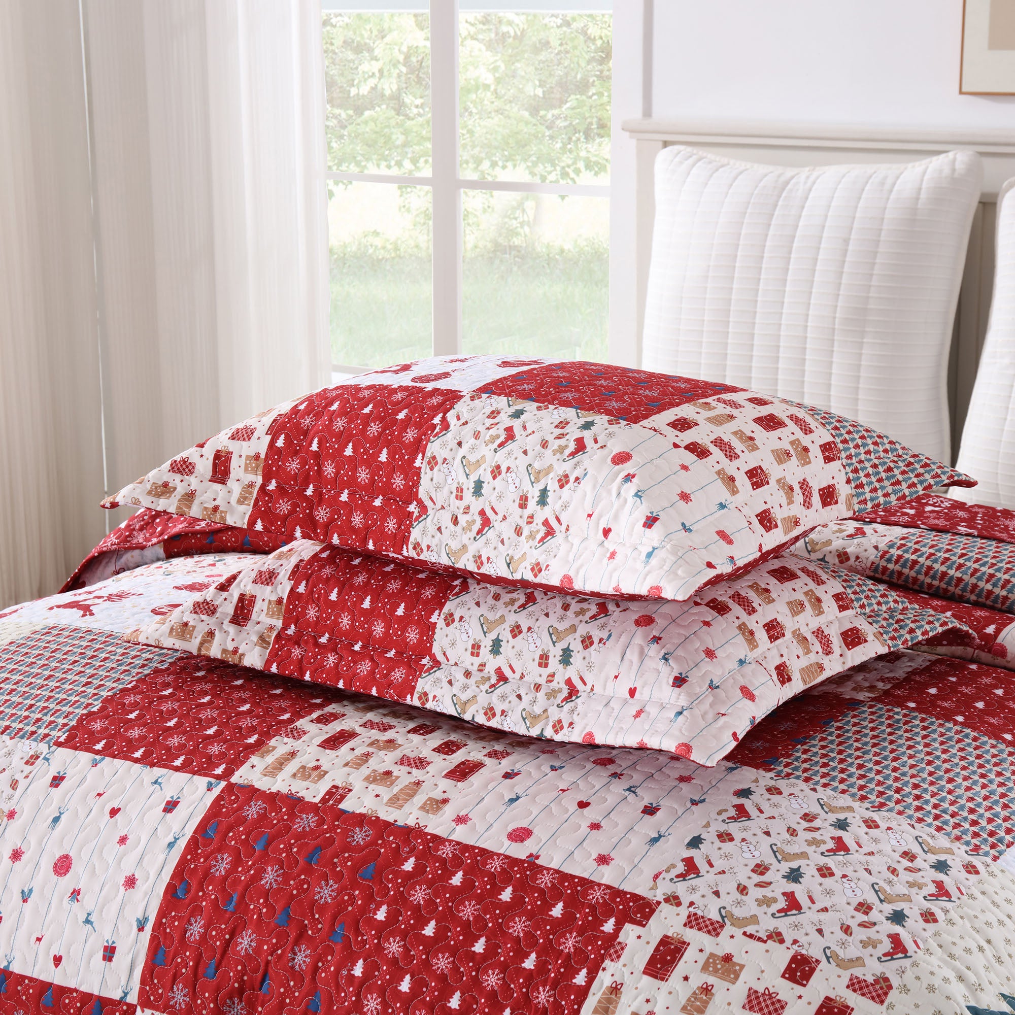 3 Piece Reversible Christmas Holiday Patchwork Quilt Bedspread Set BY216