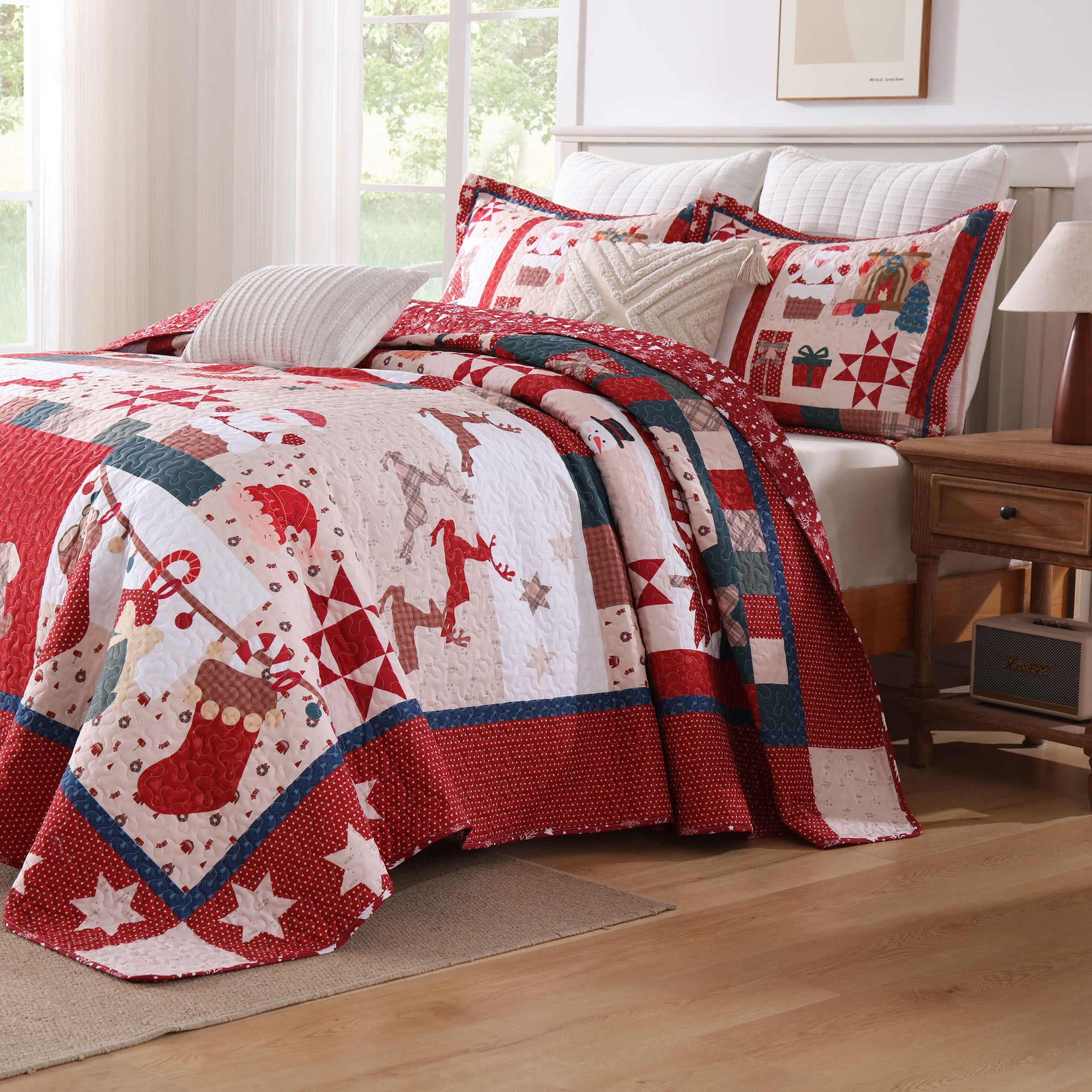 3 Piece Reversible Polyester Vintage Christmas Patchwork Quilt Set Holiday Bedspread BY220