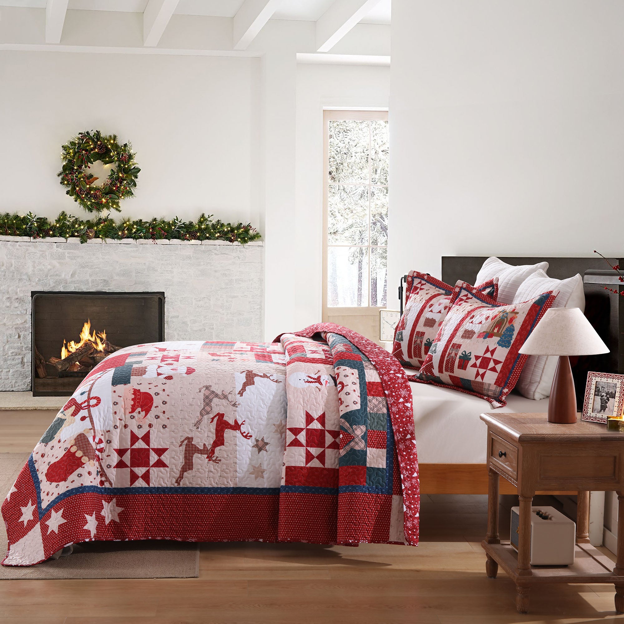 3 Piece Reversible Polyester Vintage Christmas Patchwork Quilt Set Holiday Bedspread BY220