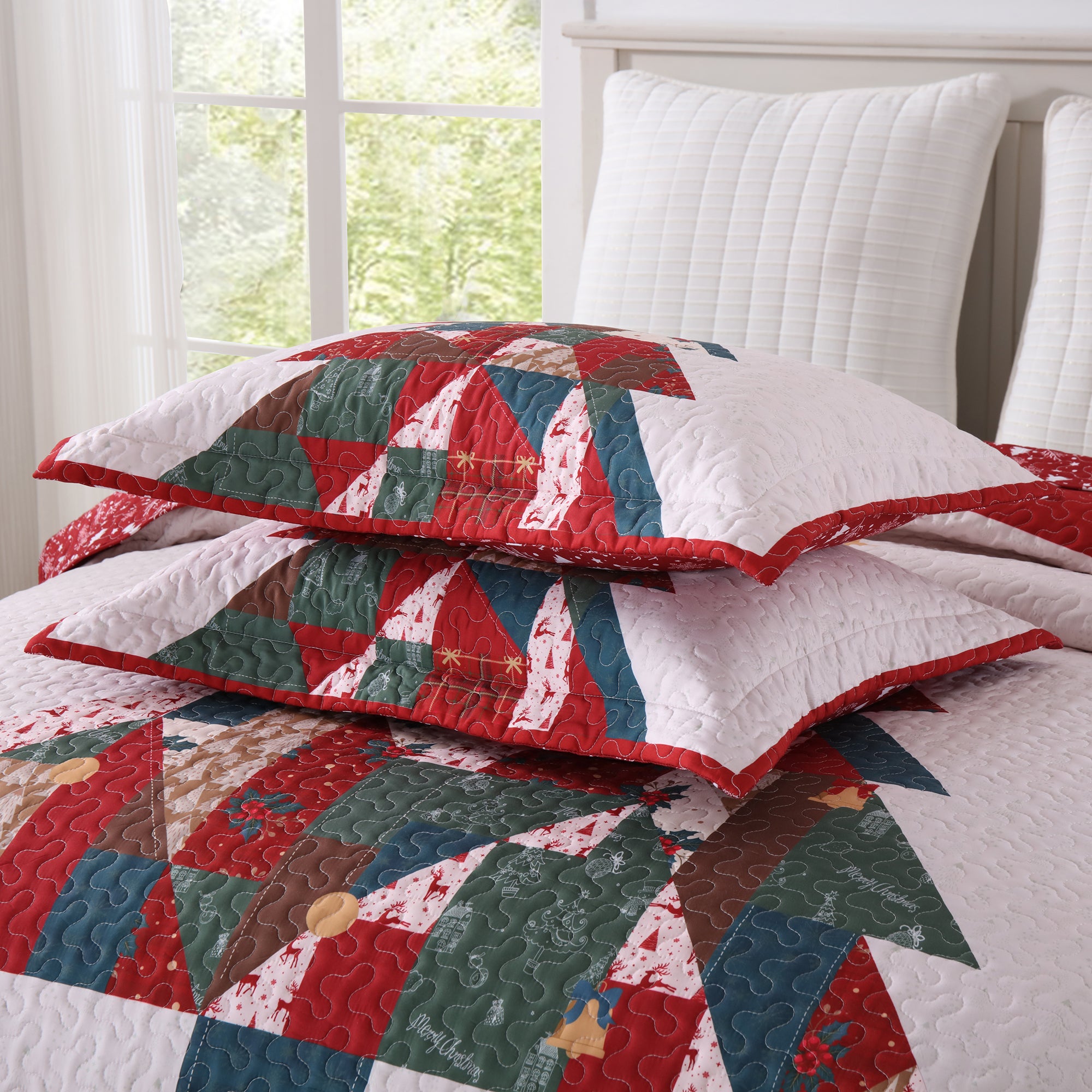 3 Piece Reversible Polyester Christmas Tree Patchwork Quilt Set - Holiday Bedspread Set BY218