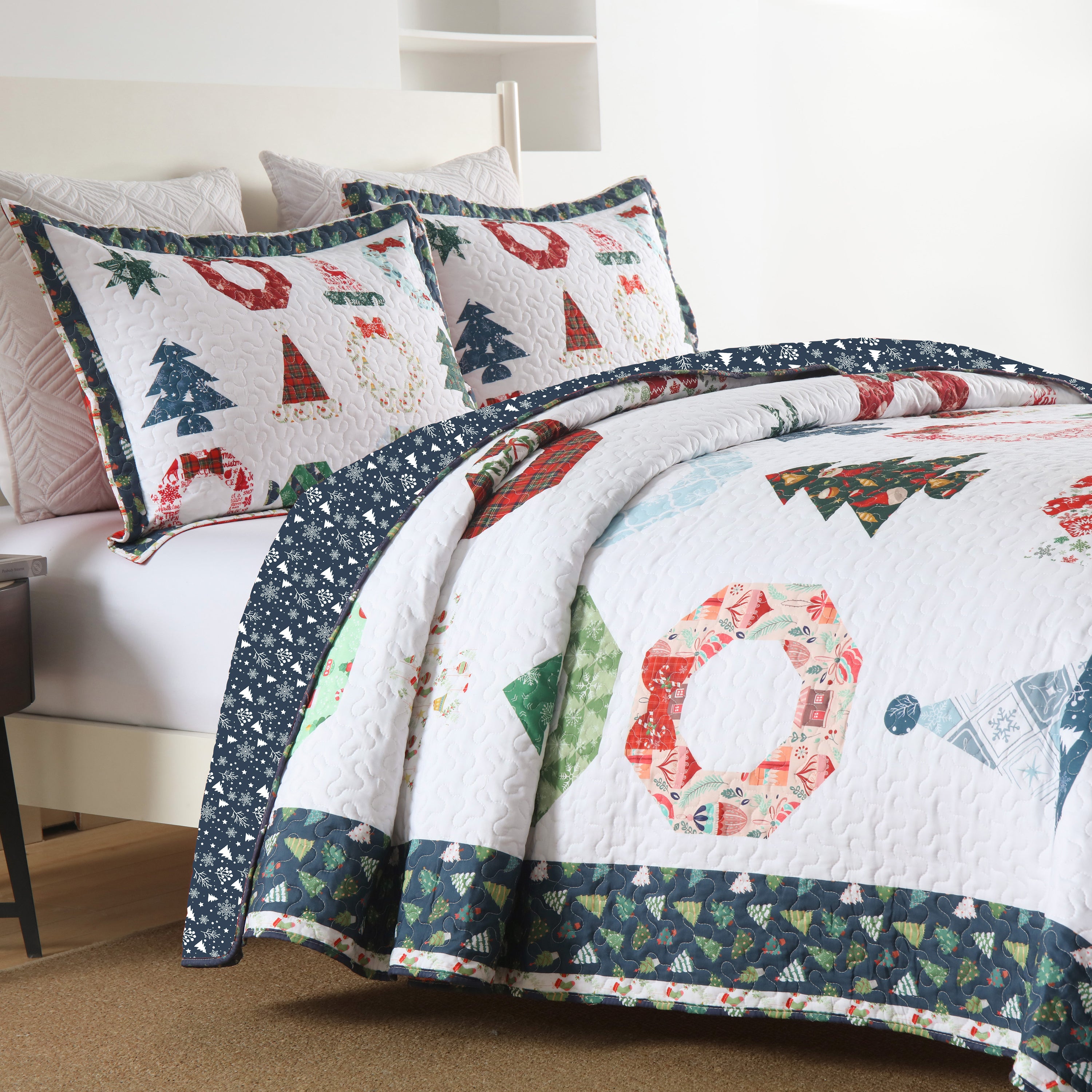 3 Piece Christmas Quilt Set Holiday Candy Print Bedspread