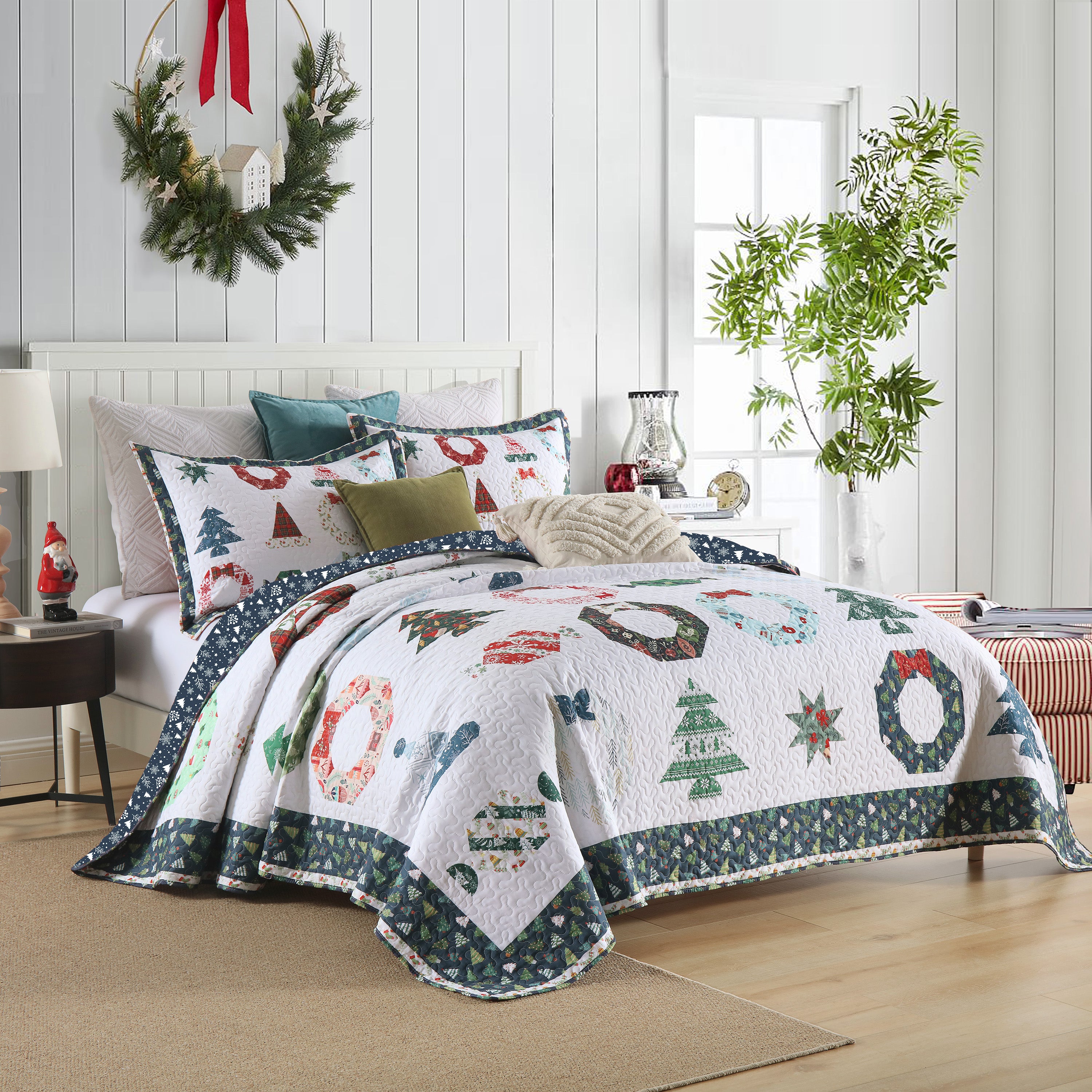 3 Piece Christmas Quilt Set Holiday Candy Print Bedspread