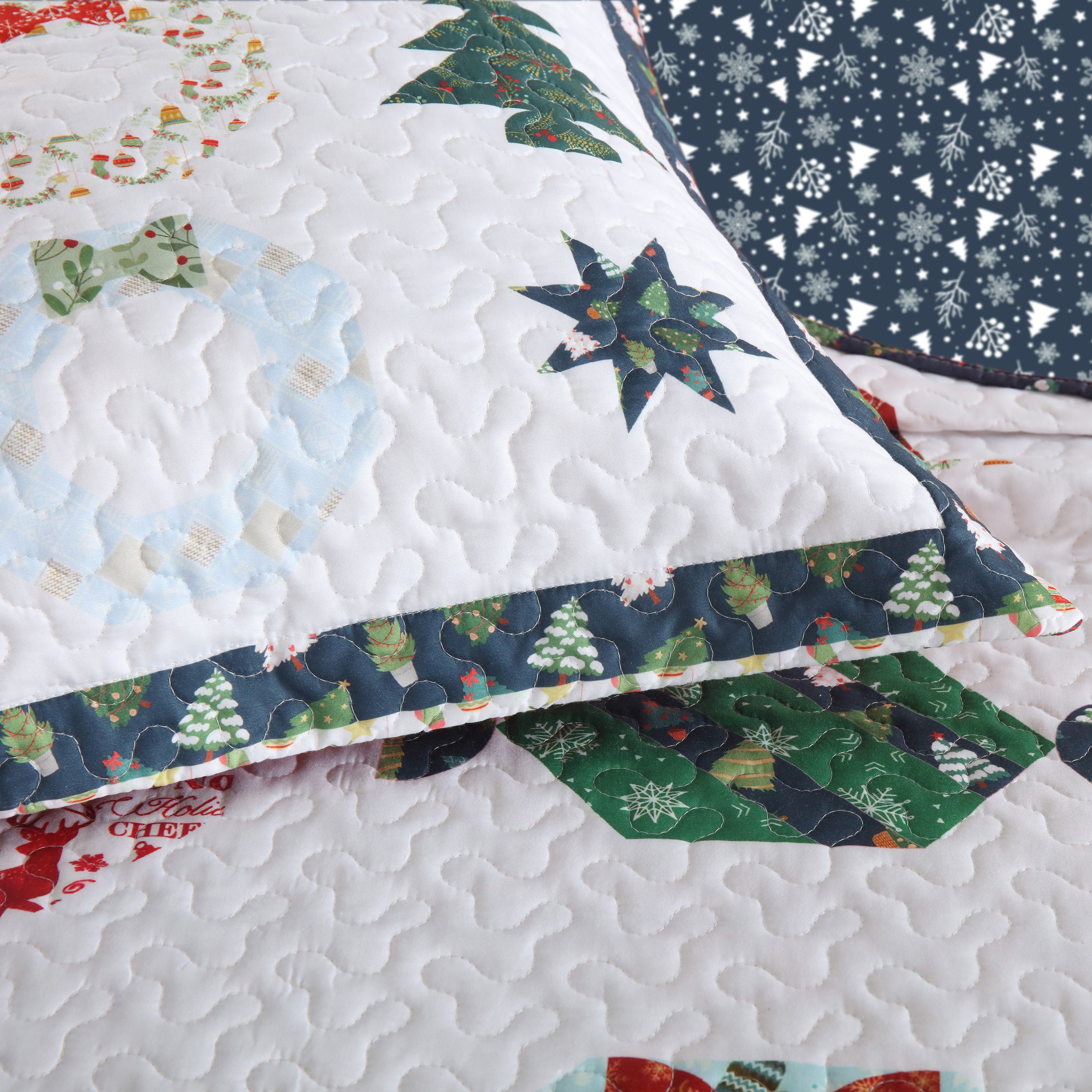 3 Piece Christmas Quilt Set Holiday Candy Print Bedspread