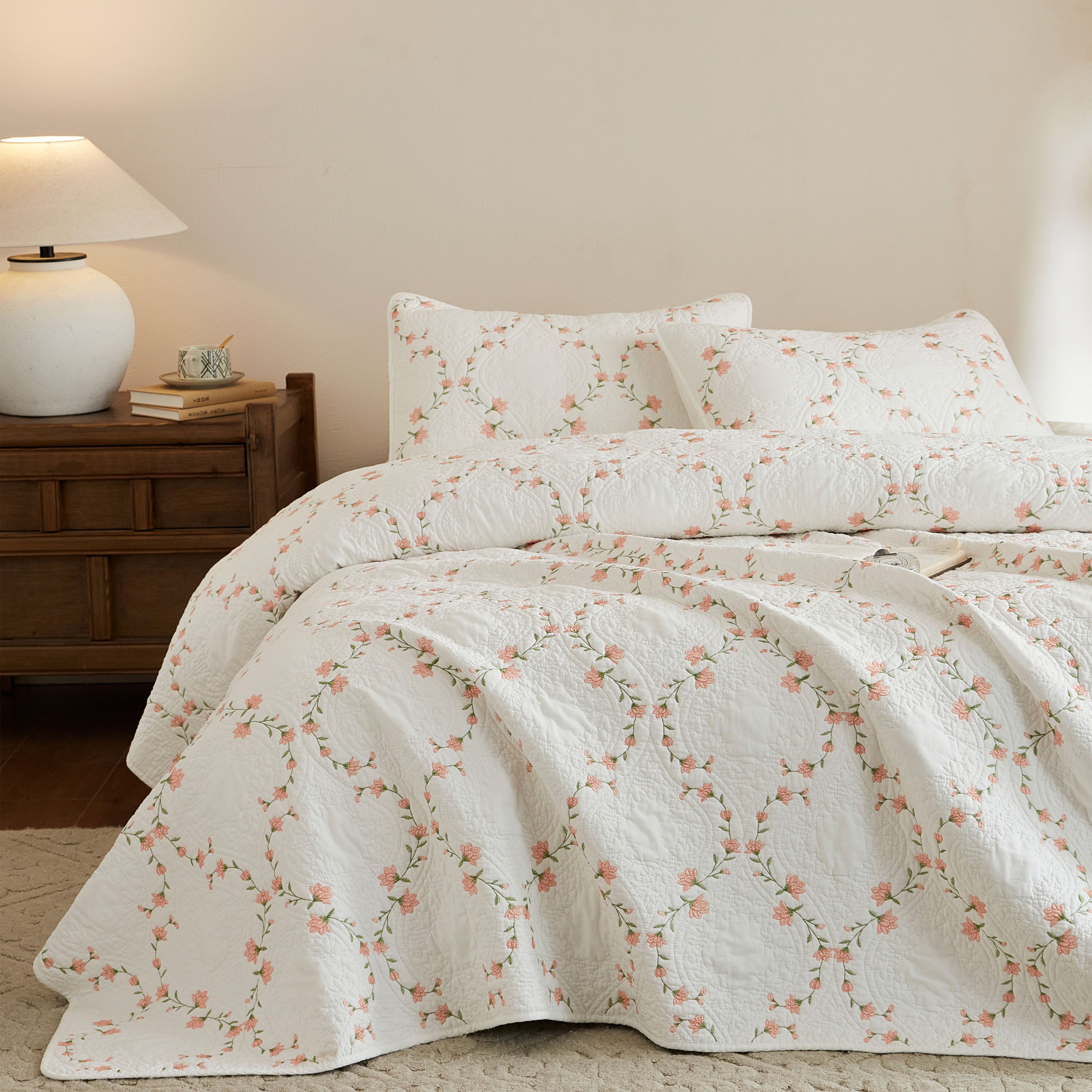 3 Piece 100% Cotton Embroidered Floral Quilt Set – Vintage Farmhouse Bedspread