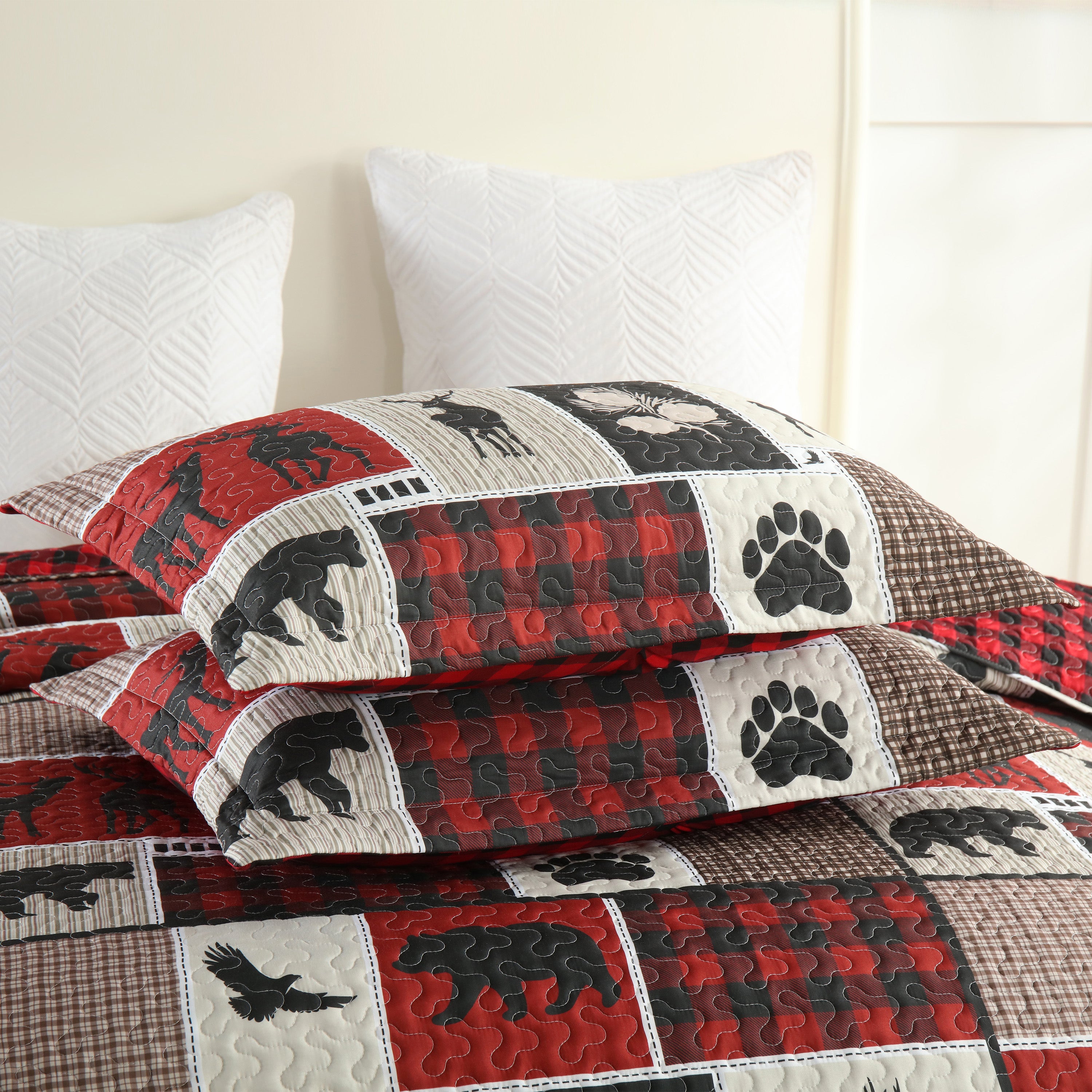 3 Piece Rustic Lodge Quilt Set, Bear Moose Plaid Patchwork Bedspread B195