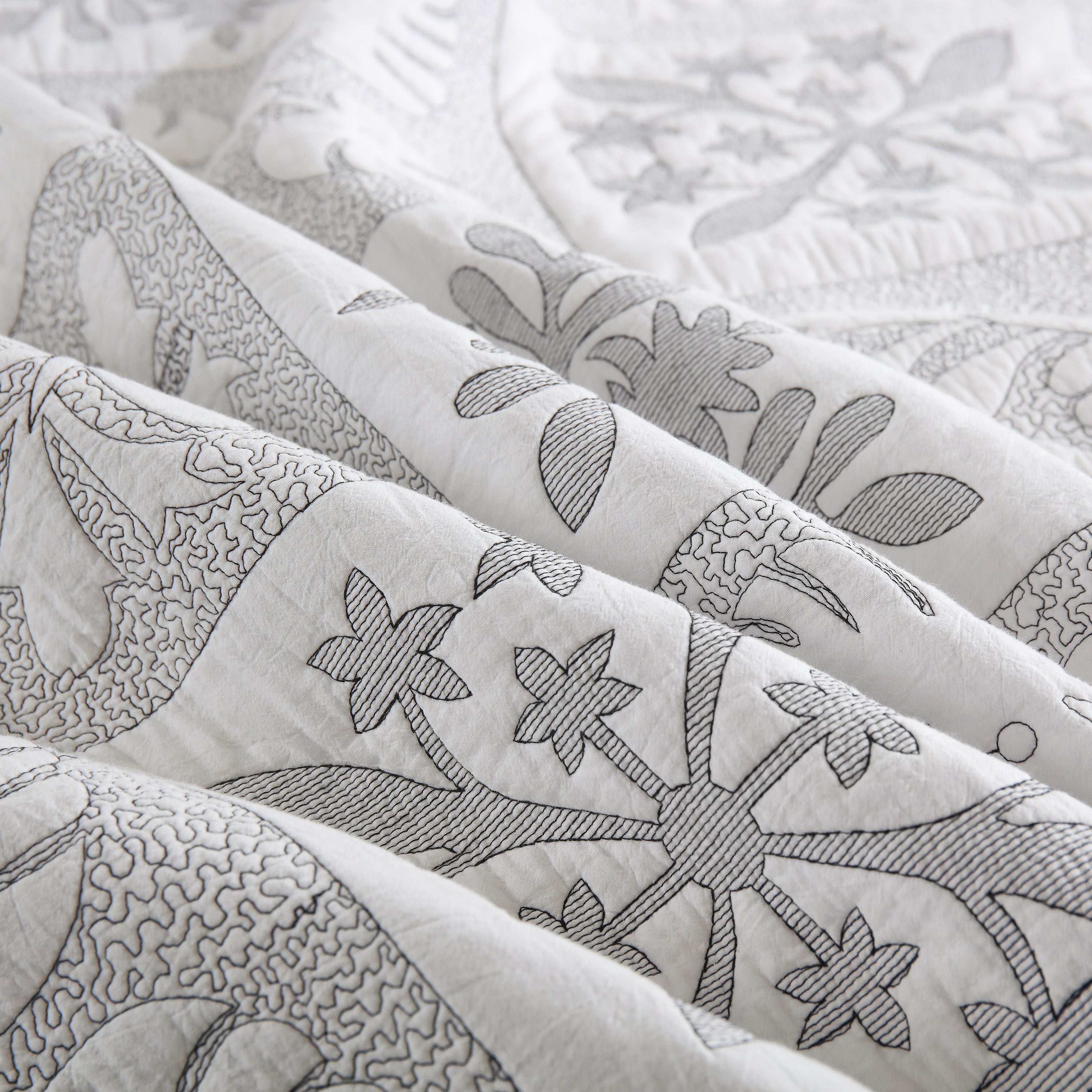 3 Piece 100% Cotton Embroidered Quilt Bedspread Set TJ