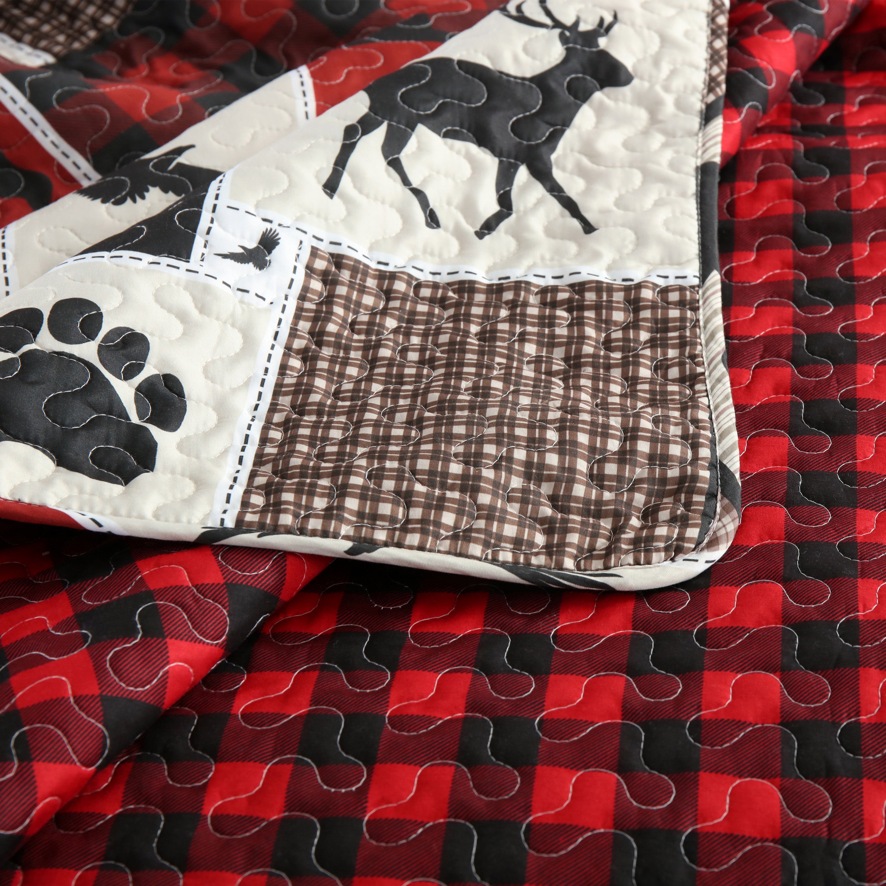 3 Piece Rustic Lodge Quilt Set, Bear Moose Plaid Patchwork Bedspread B195