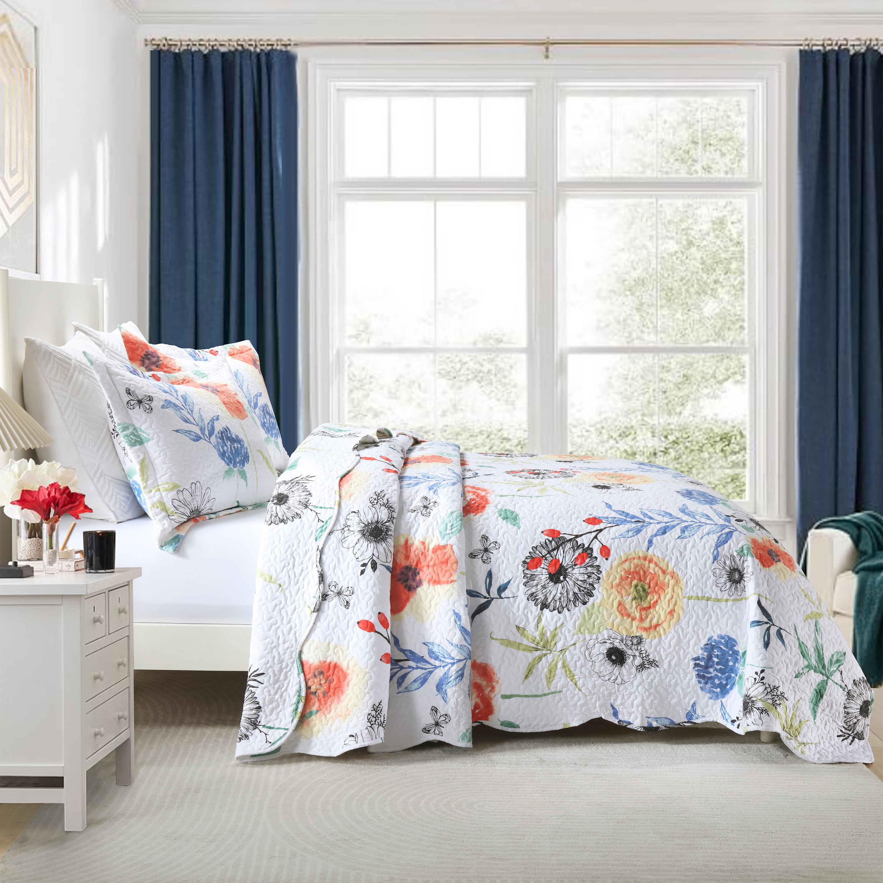 3 Piece Printed Floral Lightweight Quilt Bedspread Set BY209