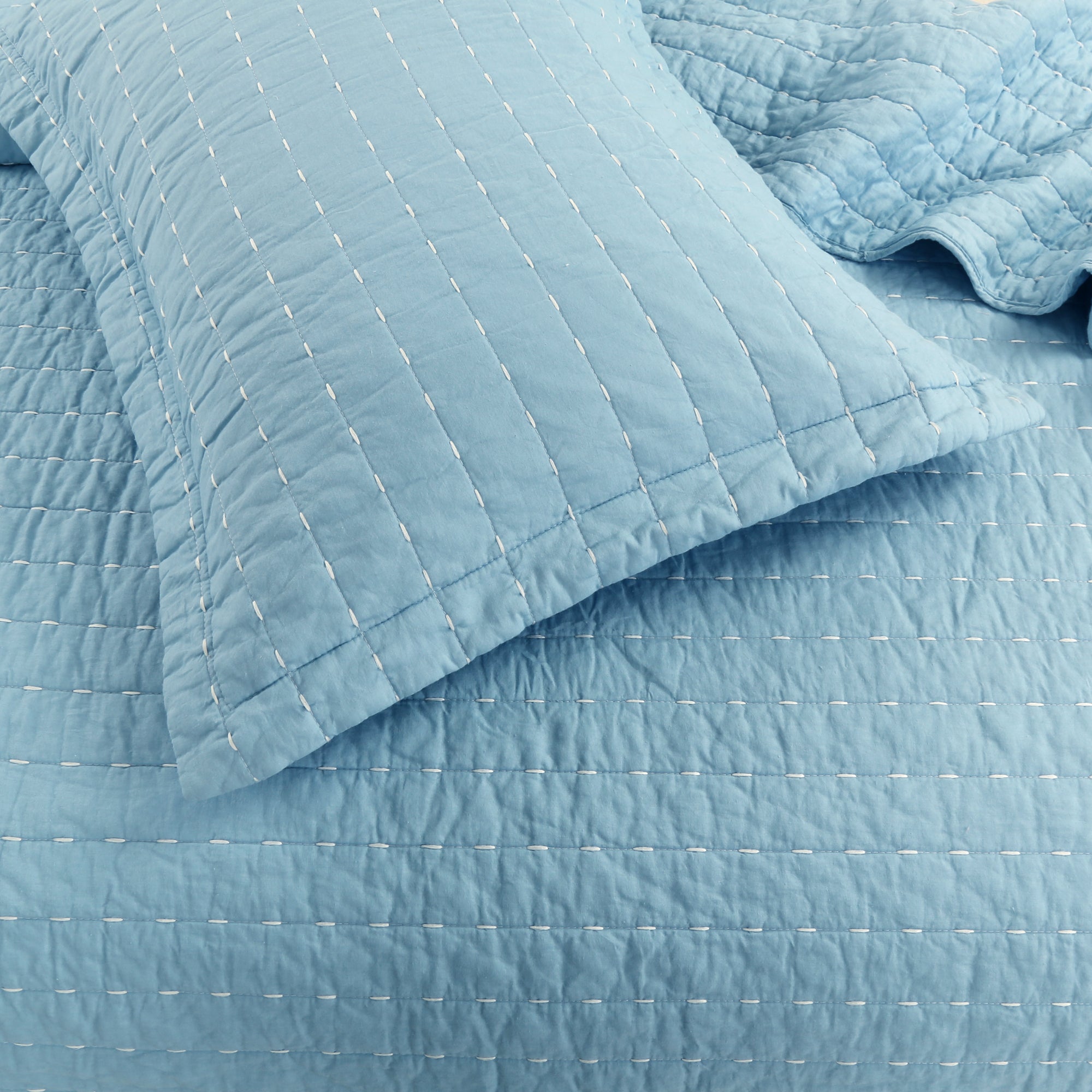 3 Piece 100% Cotton Quilt Set, Oversized Lightweight Channel Quilted Bedspread