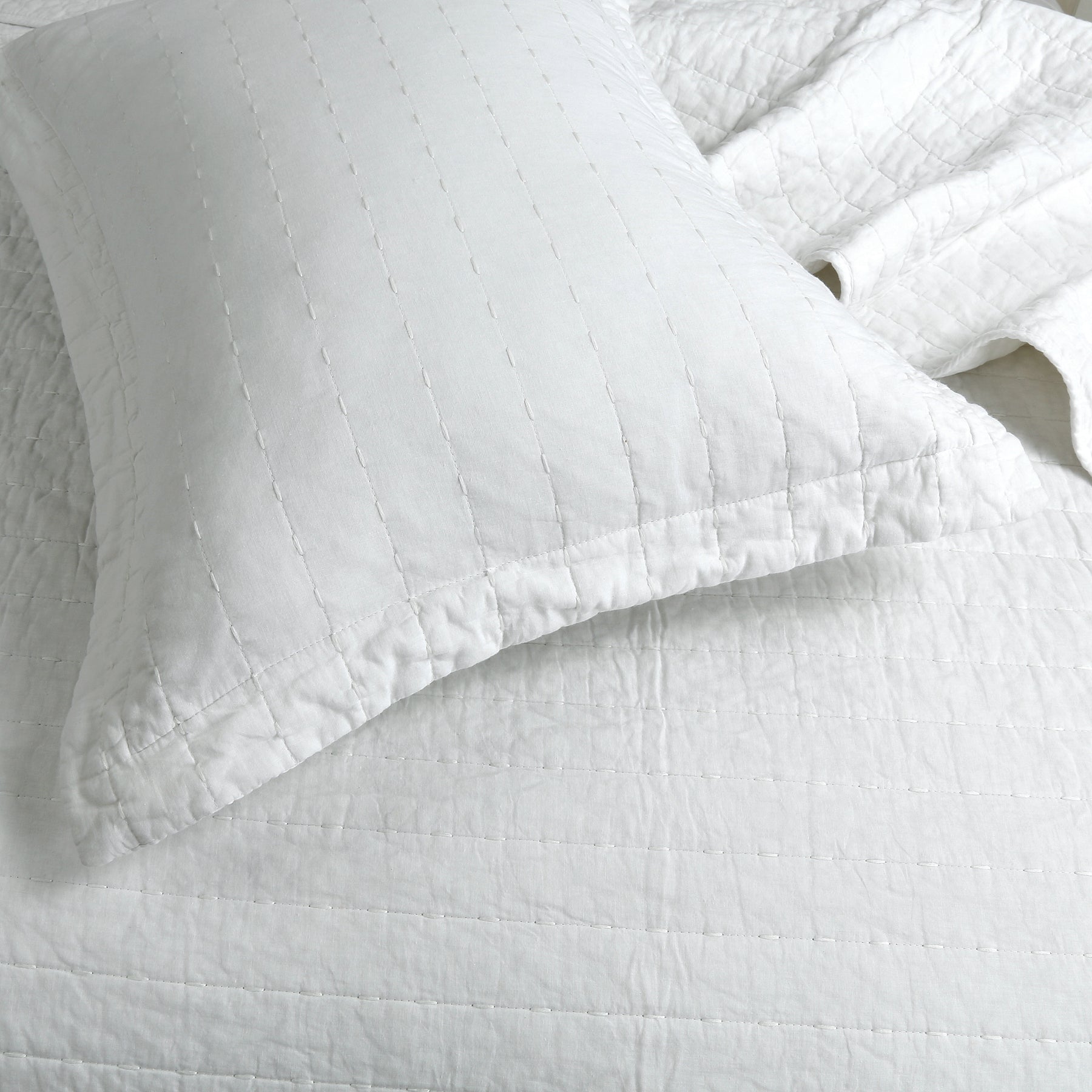 3 Piece 100% Cotton Quilt Set, Oversized Lightweight Channel Quilted Bedspread