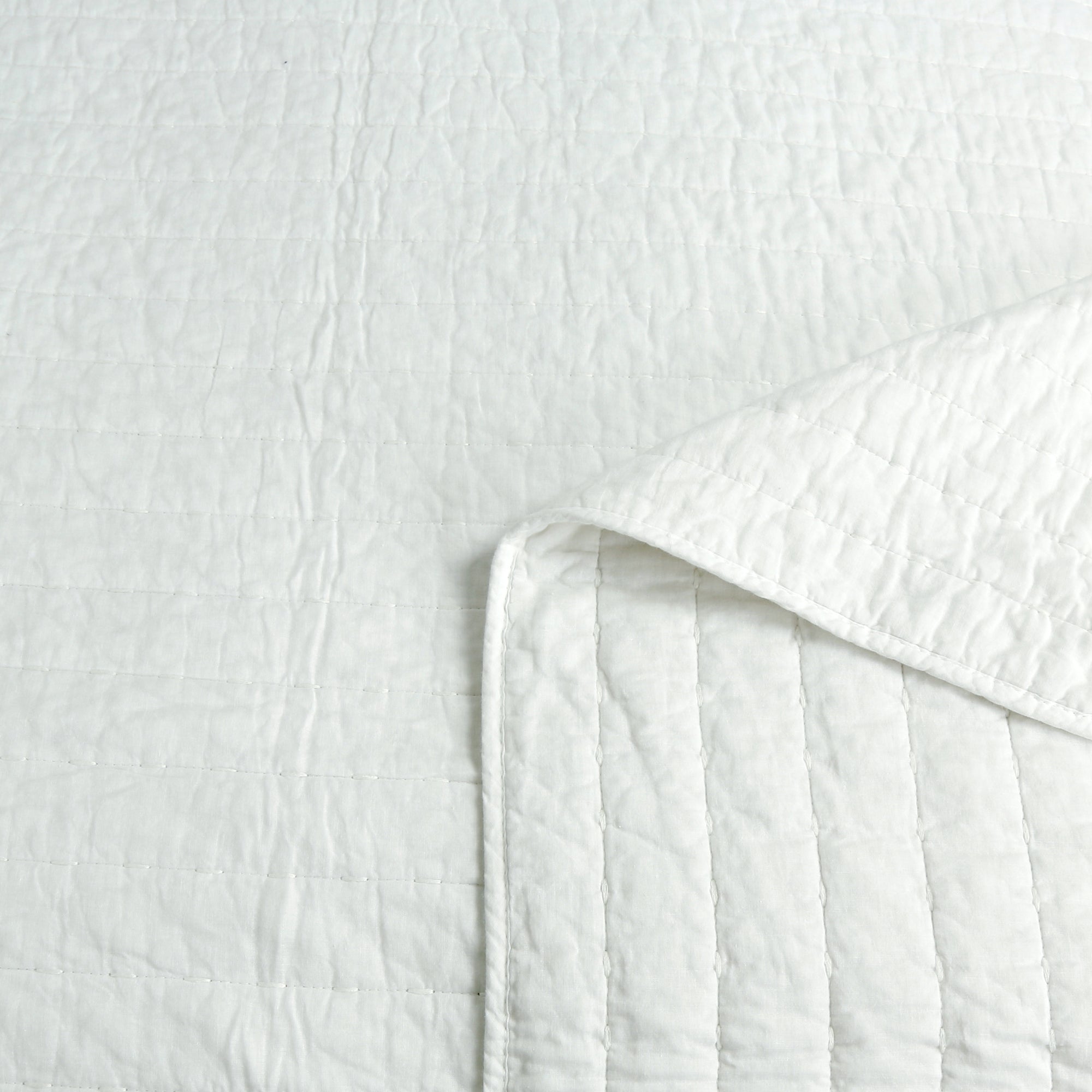 3 Piece 100% Cotton Quilt Set, Oversized Lightweight Channel Quilted Bedspread