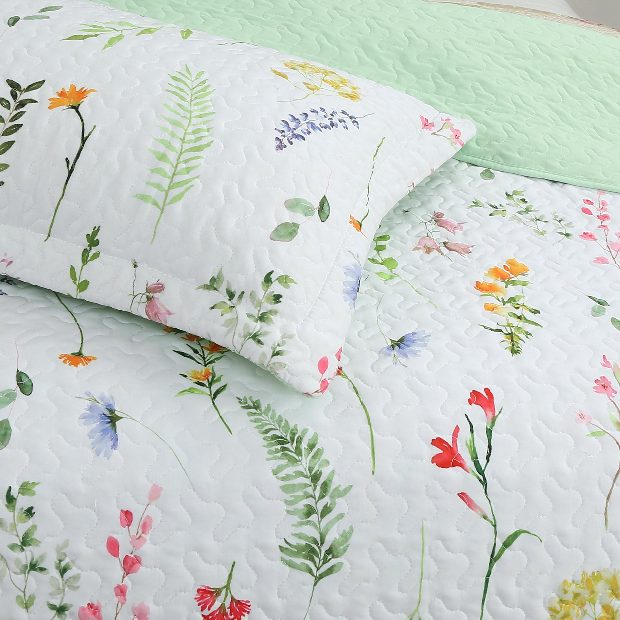 3 Piece Botanical Floral Quilt Set – Lightweight Garden Flower Bedspread ME505