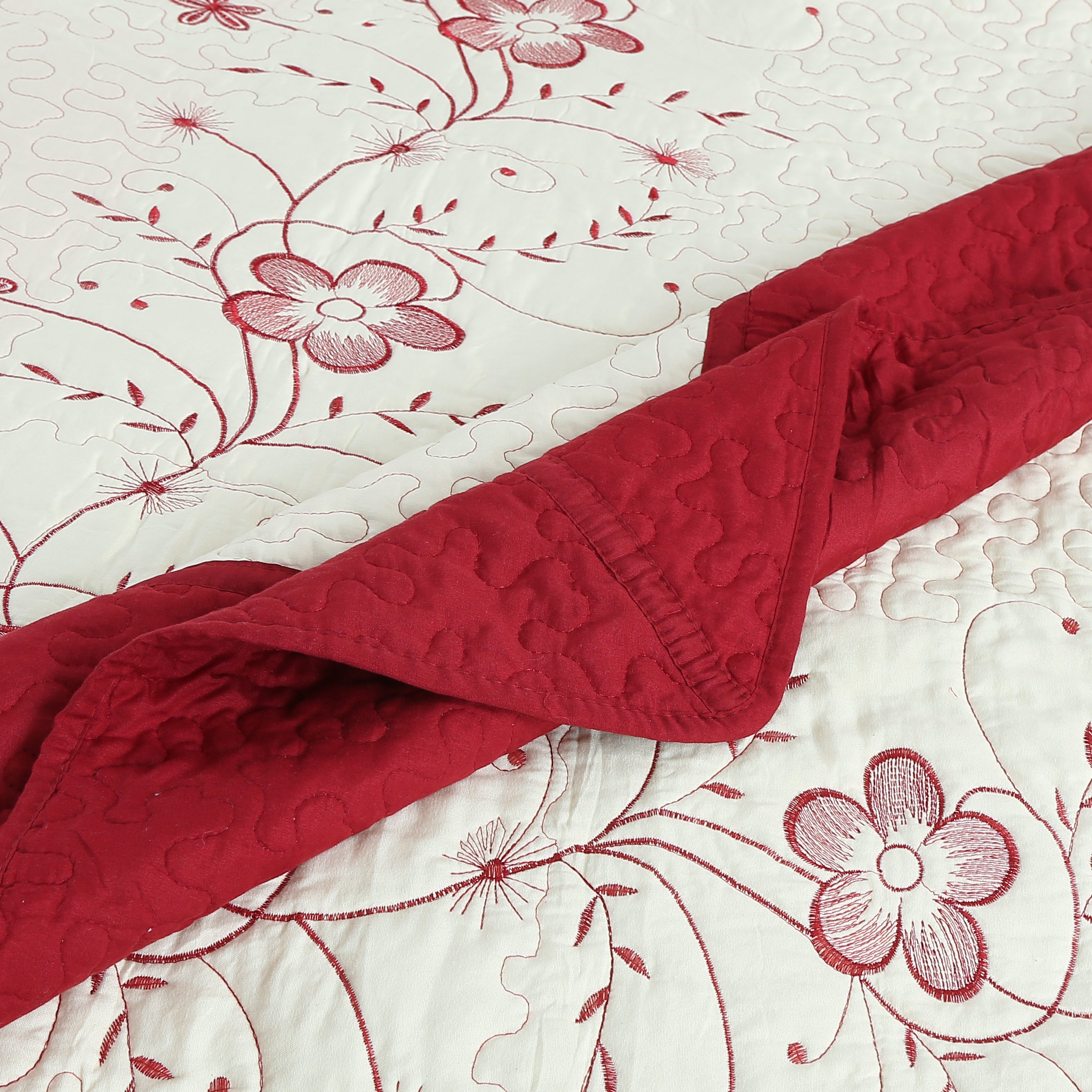 3 Piece Queen Size Embroidered Floral Quilt Bedspread Set