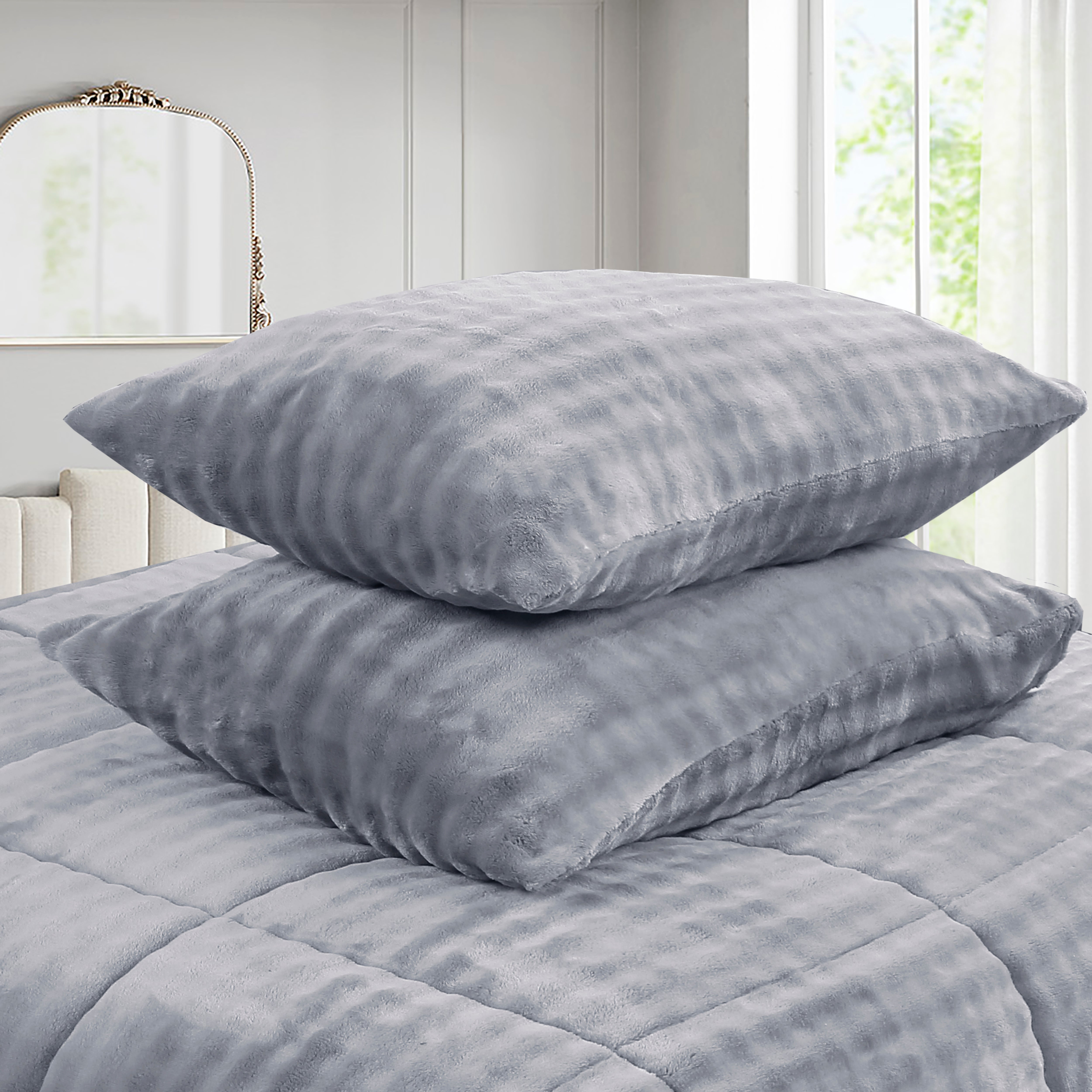 3 Piece Plush Flannel Comforter Set – Soft Bubble Velvet