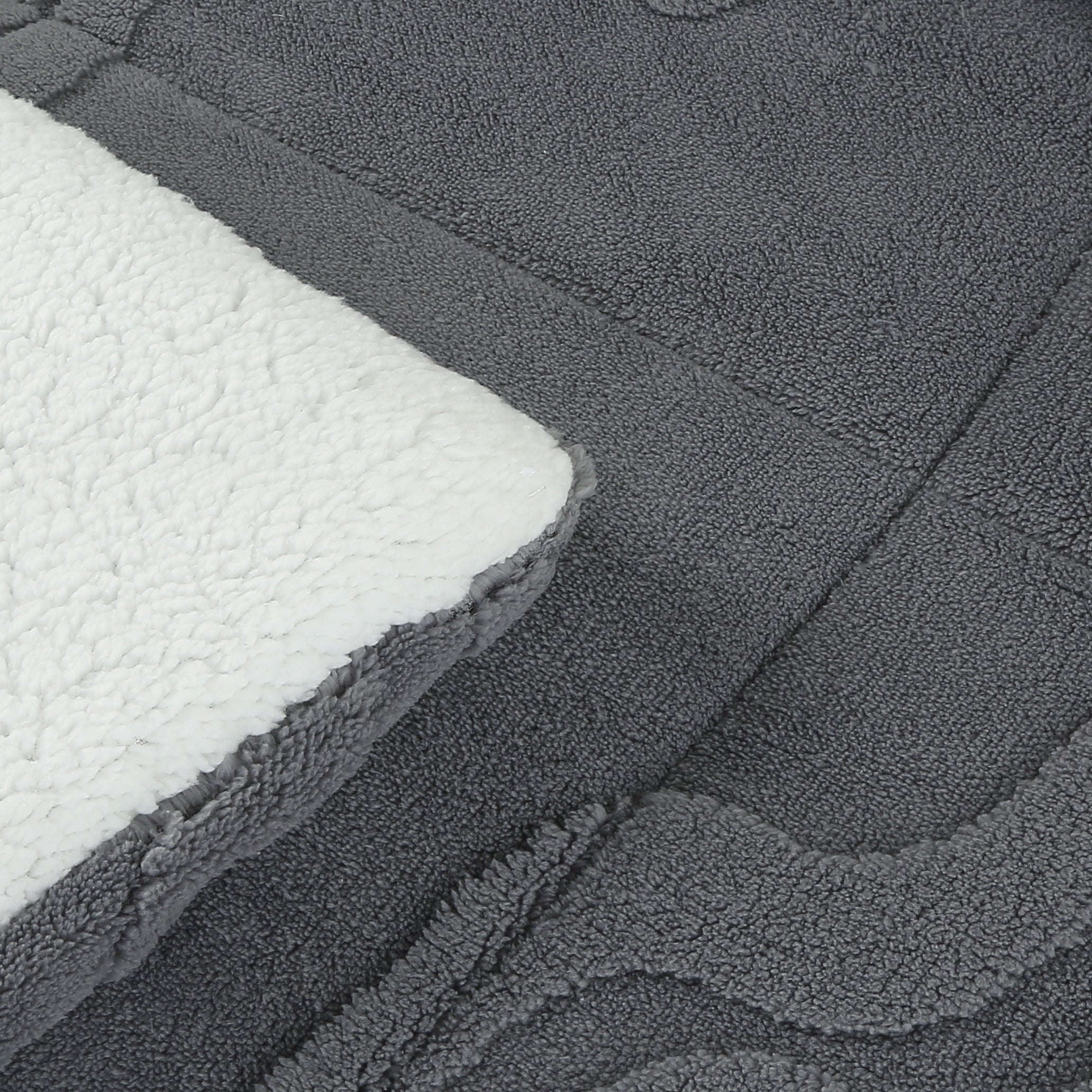 Luxury 3 Piece Wave Jacquard Plush Comforter Set MEW