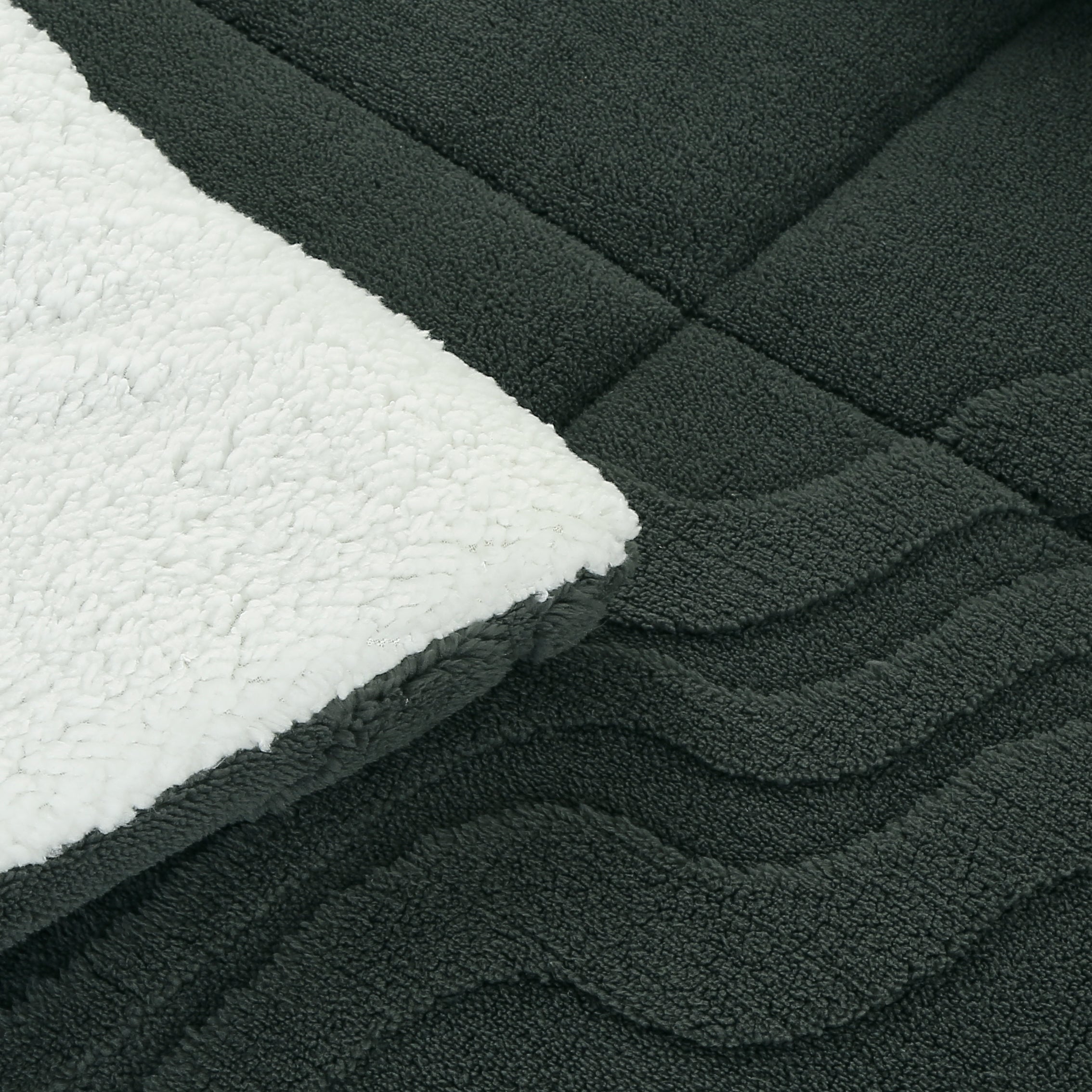 Luxury 3 Piece Wave Jacquard Plush Comforter Set MEW