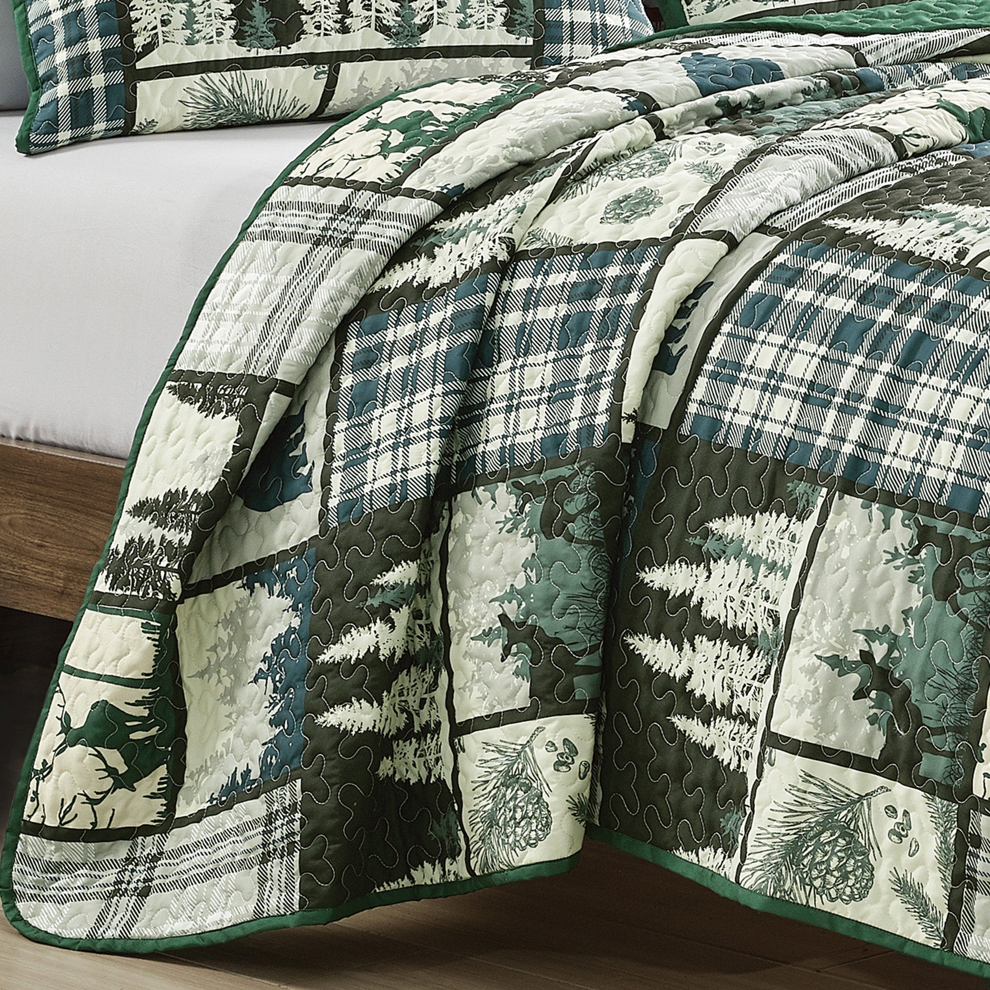 3 Piece Rustic Lodge Quilt Set - Bear Forest Plaid Bedspread 22672