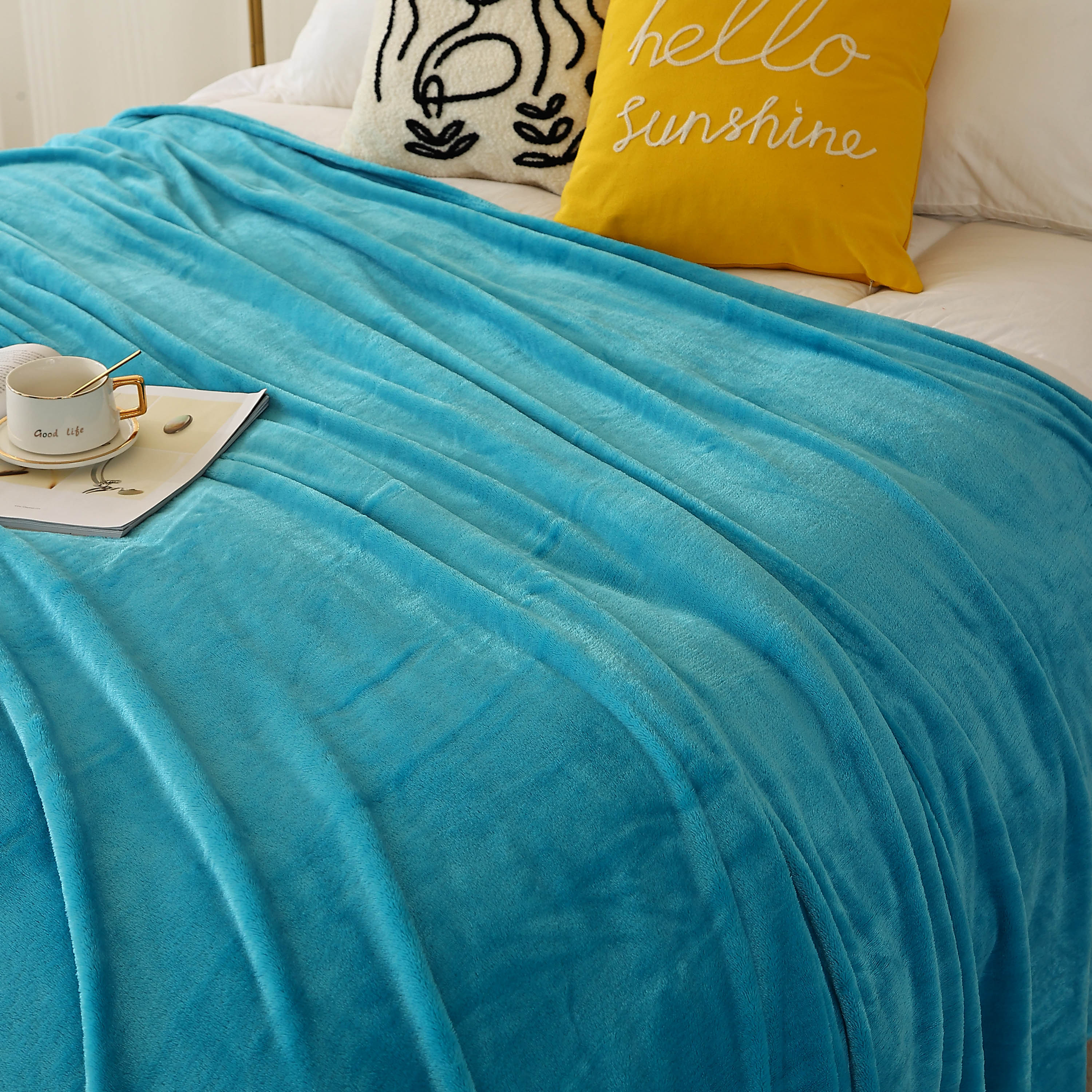 King Size Flannel Fleece Throw Blanket 240GSM Soft Lightweight Plush Cozy Bed Blanket 102 x 90 Inches