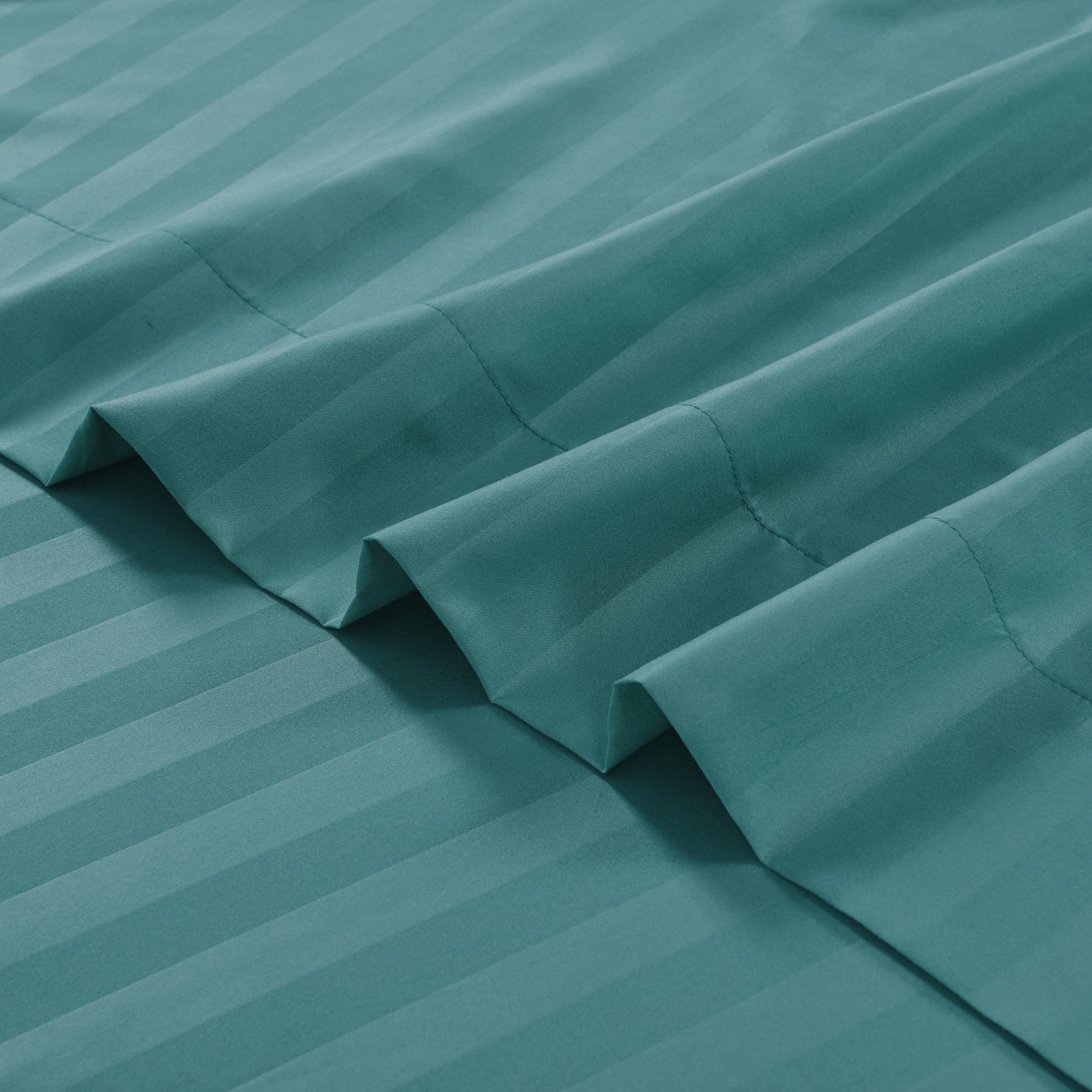 3/4 Piece Luxury Stripe Bed Sheet Set – Soft Hotel Bedding Collection 35000