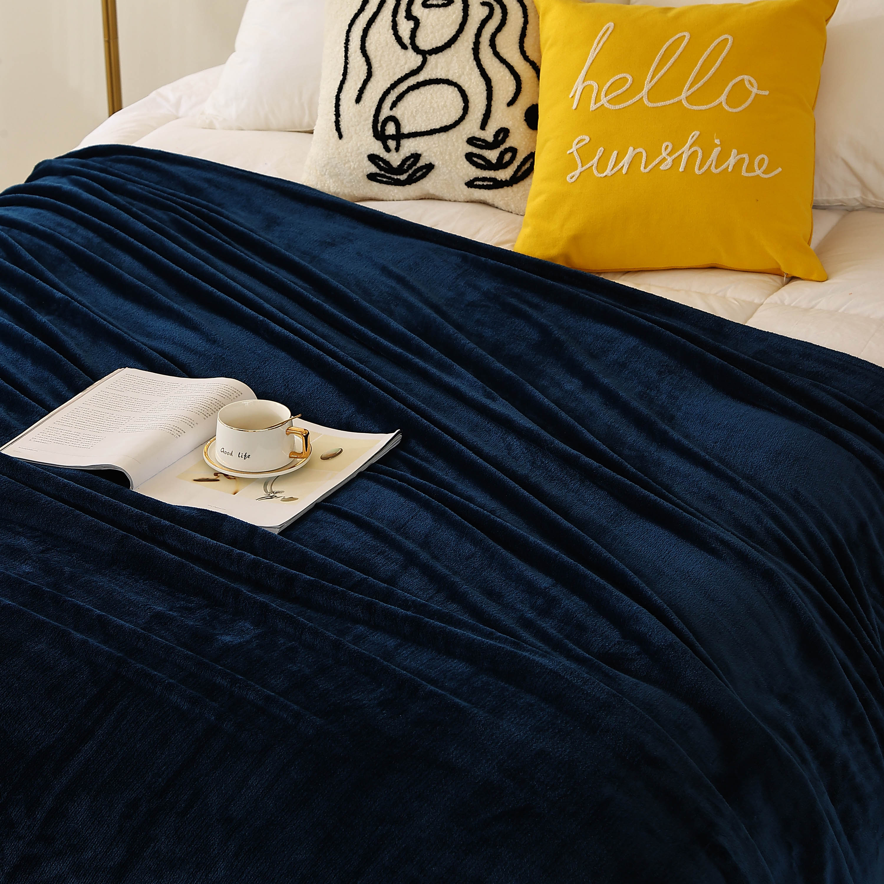 King Size Flannel Fleece Throw Blanket 240GSM Soft Lightweight Plush Cozy Bed Blanket 102 x 90 Inches
