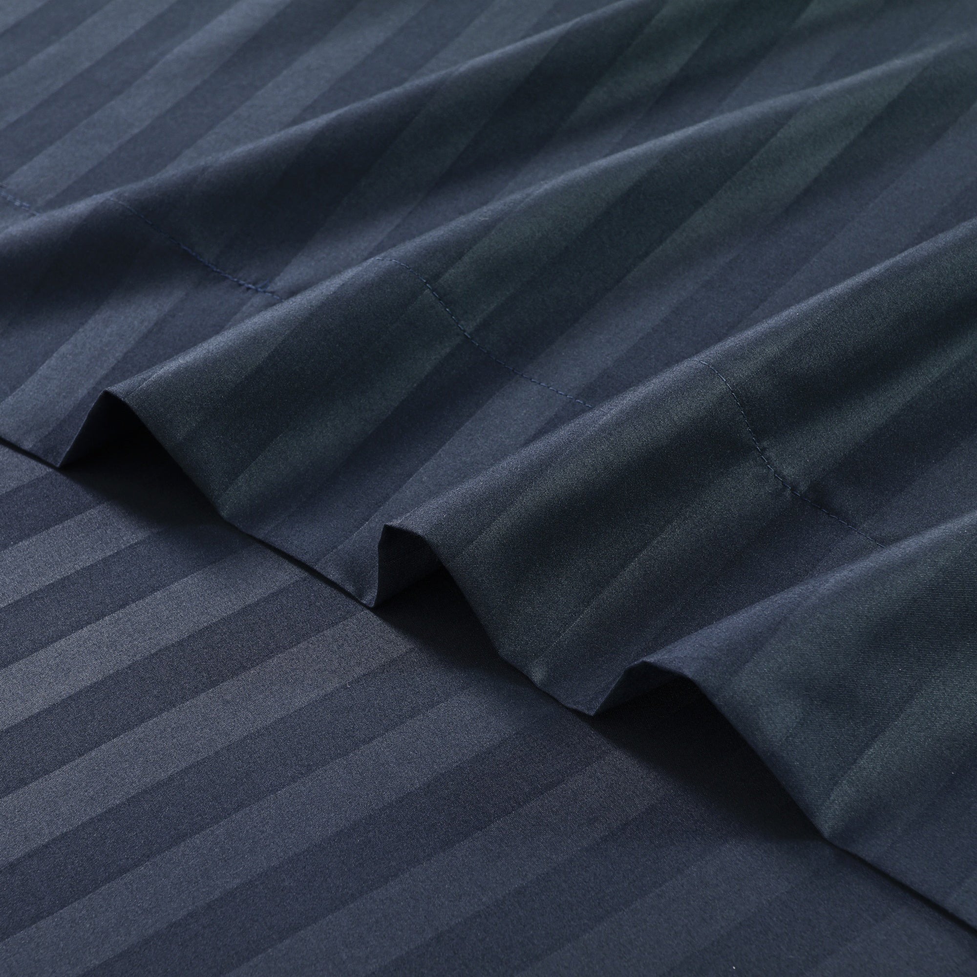 3/4 Piece Luxury Stripe Bed Sheet Set – Soft Hotel Bedding Collection 35000