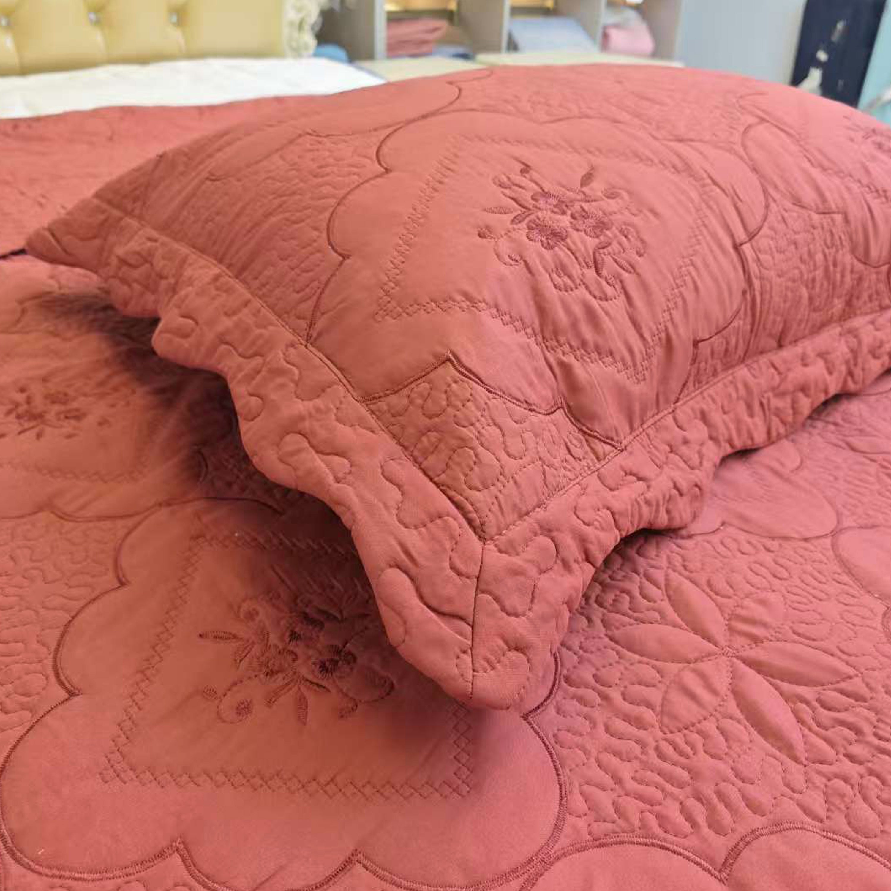 3 Piece Floral Embroidered Quilted Bedspread Set