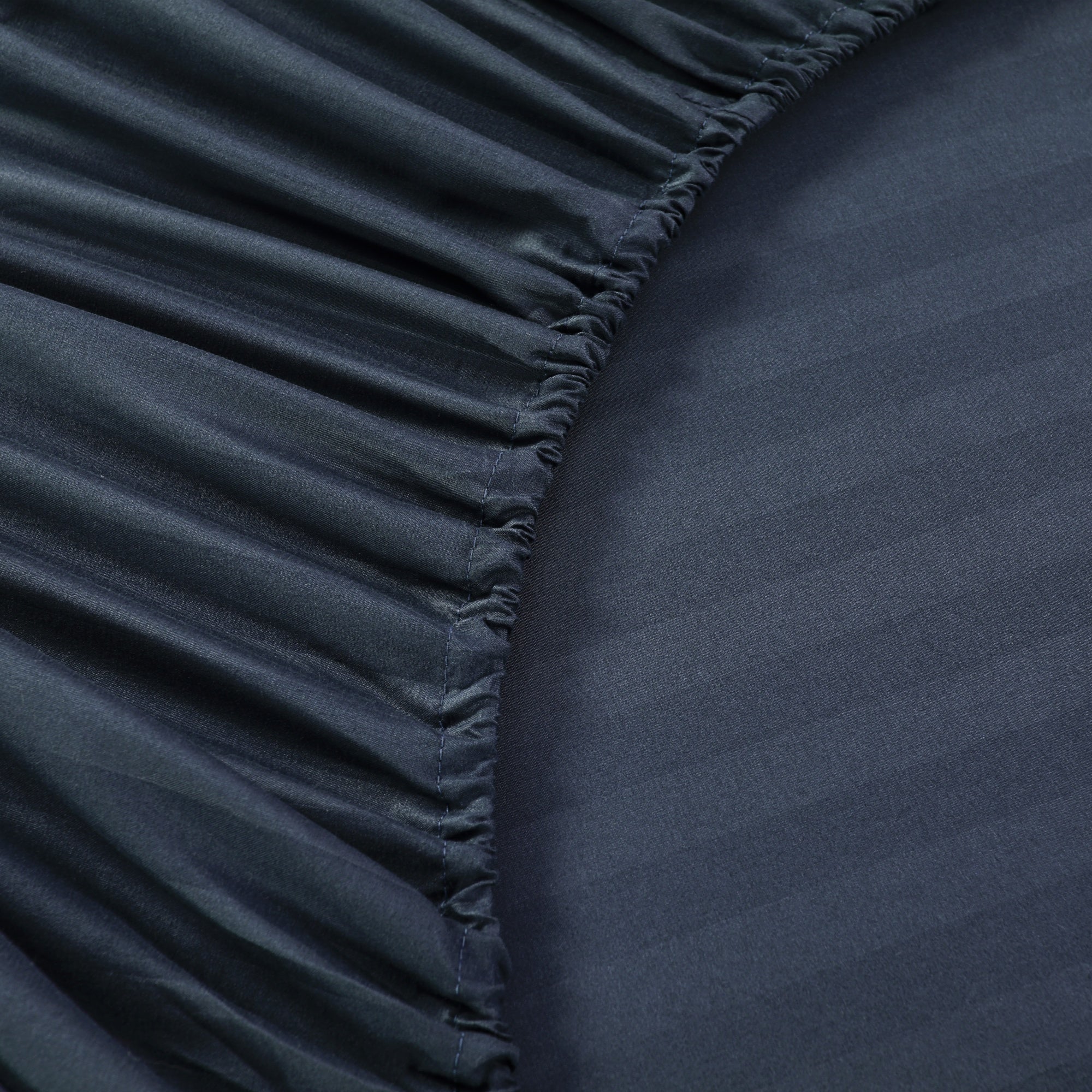 3/4 Piece Luxury Stripe Bed Sheet Set – Soft Hotel Bedding Collection 35000