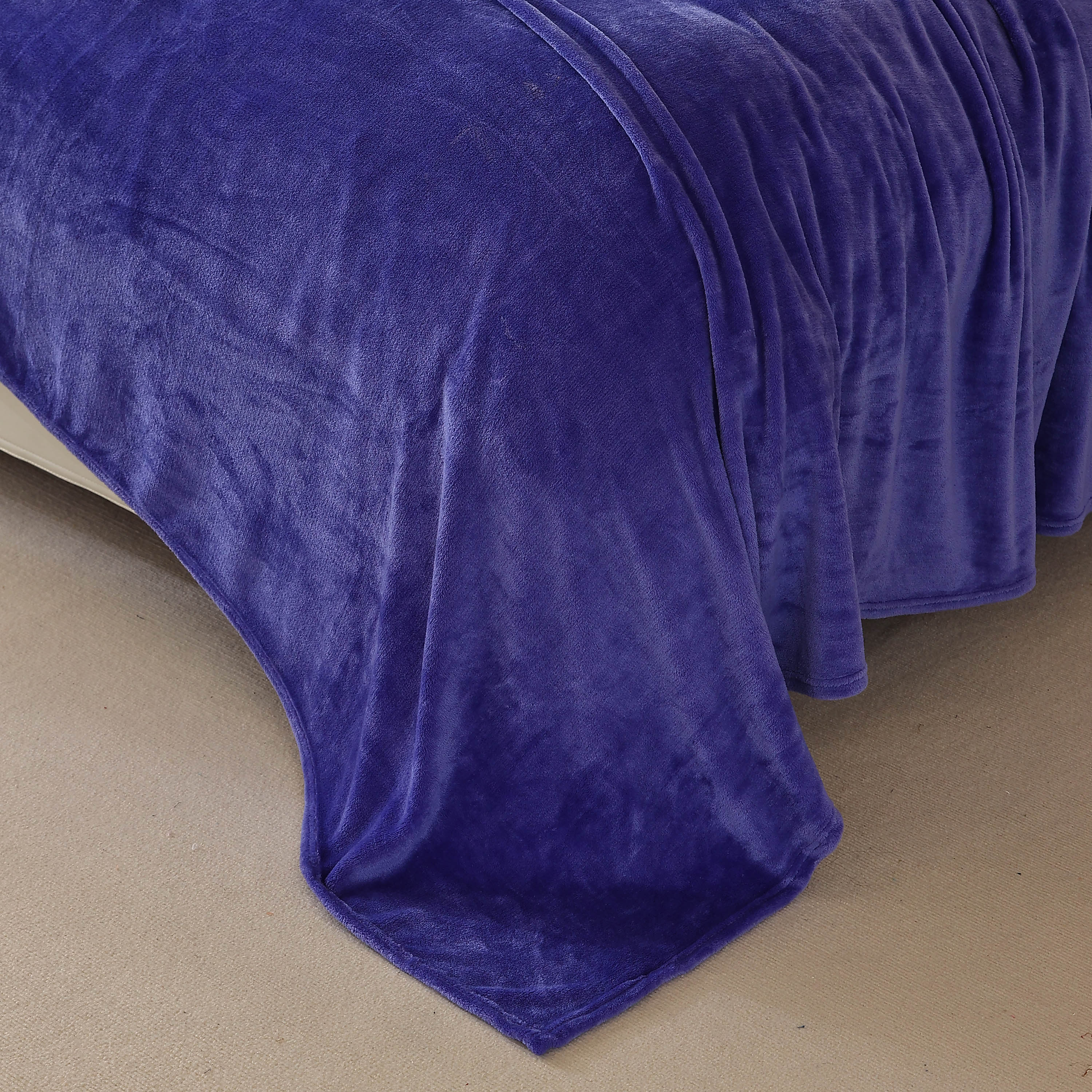 King Size Flannel Fleece Throw Blanket 240GSM Soft Lightweight Plush Cozy Bed Blanket 102 x 90 Inches
